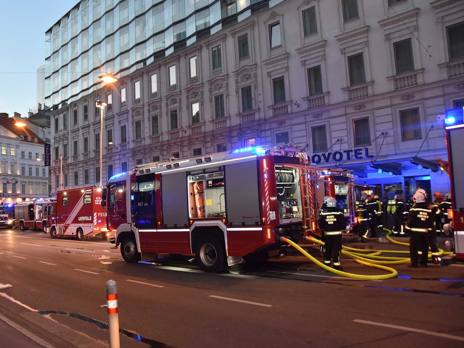 Der Brand sorgte für einen Großeinsatz der Feuerwehr.