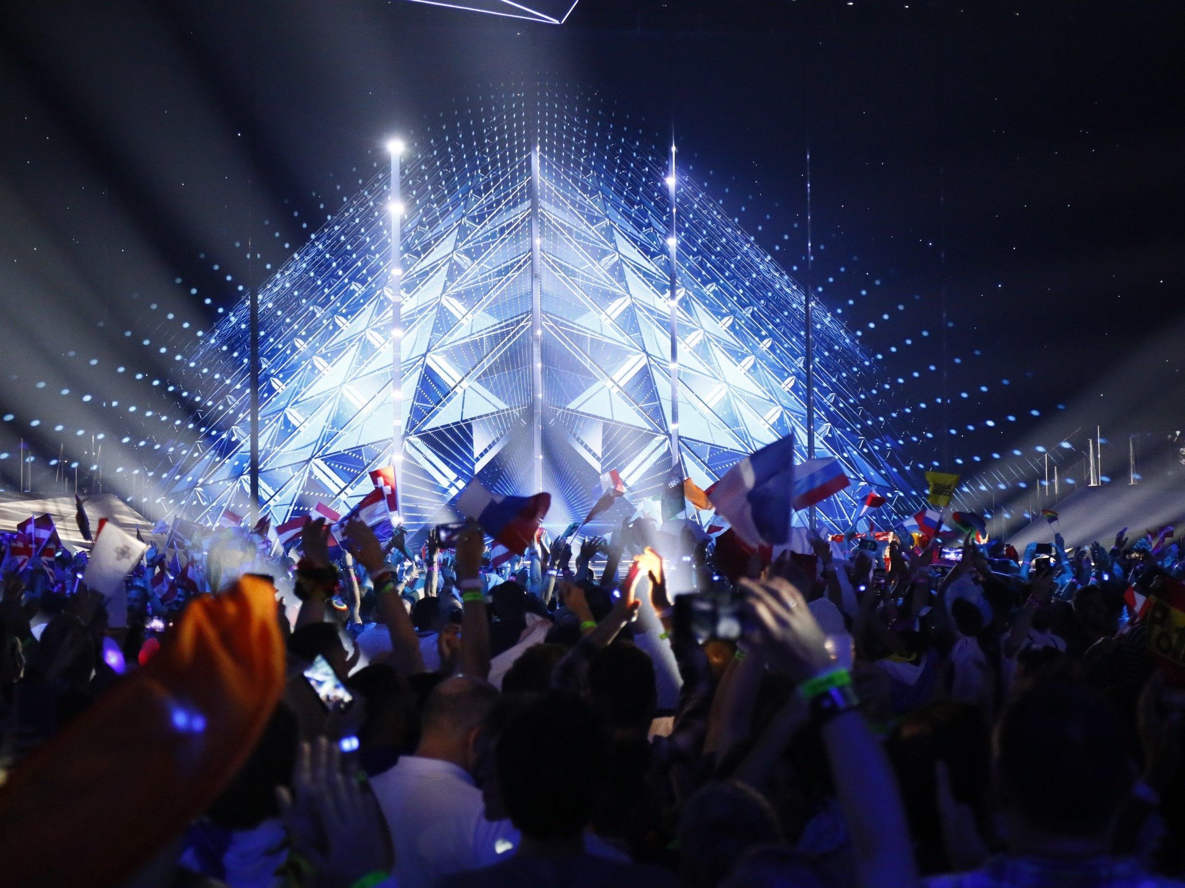 26 Länder kämpfen im ESC-Finale um die begehrte Trophäe. 26 Länder kämpfen im ESC-Finale um die begehrte Trophäe.