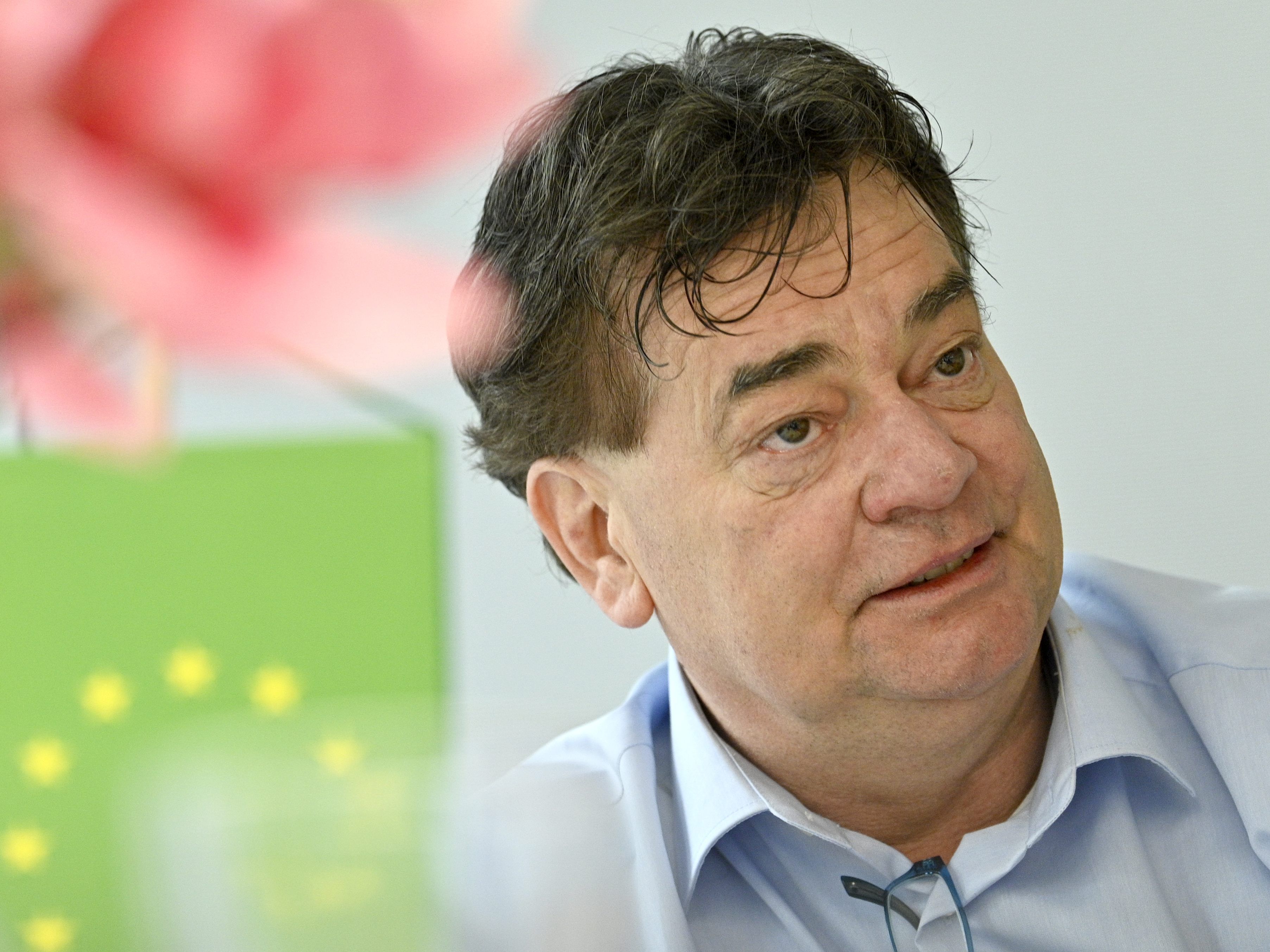 Kogler startet zuversichtlich in den EU-Wahlkampf.