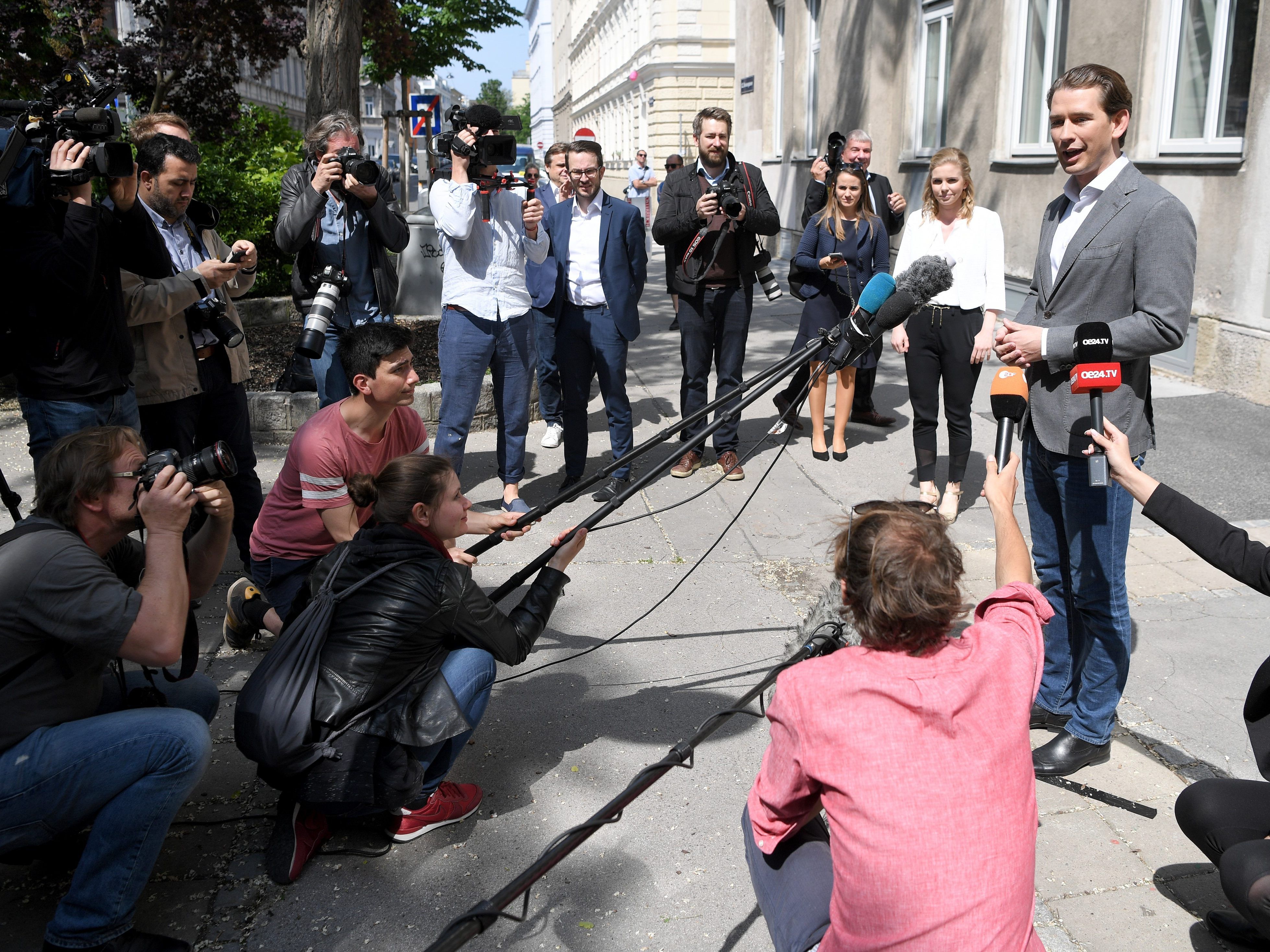 Auch Sebastian Kurz gab heute in Wien seine Stimme für die Europawahl ab.