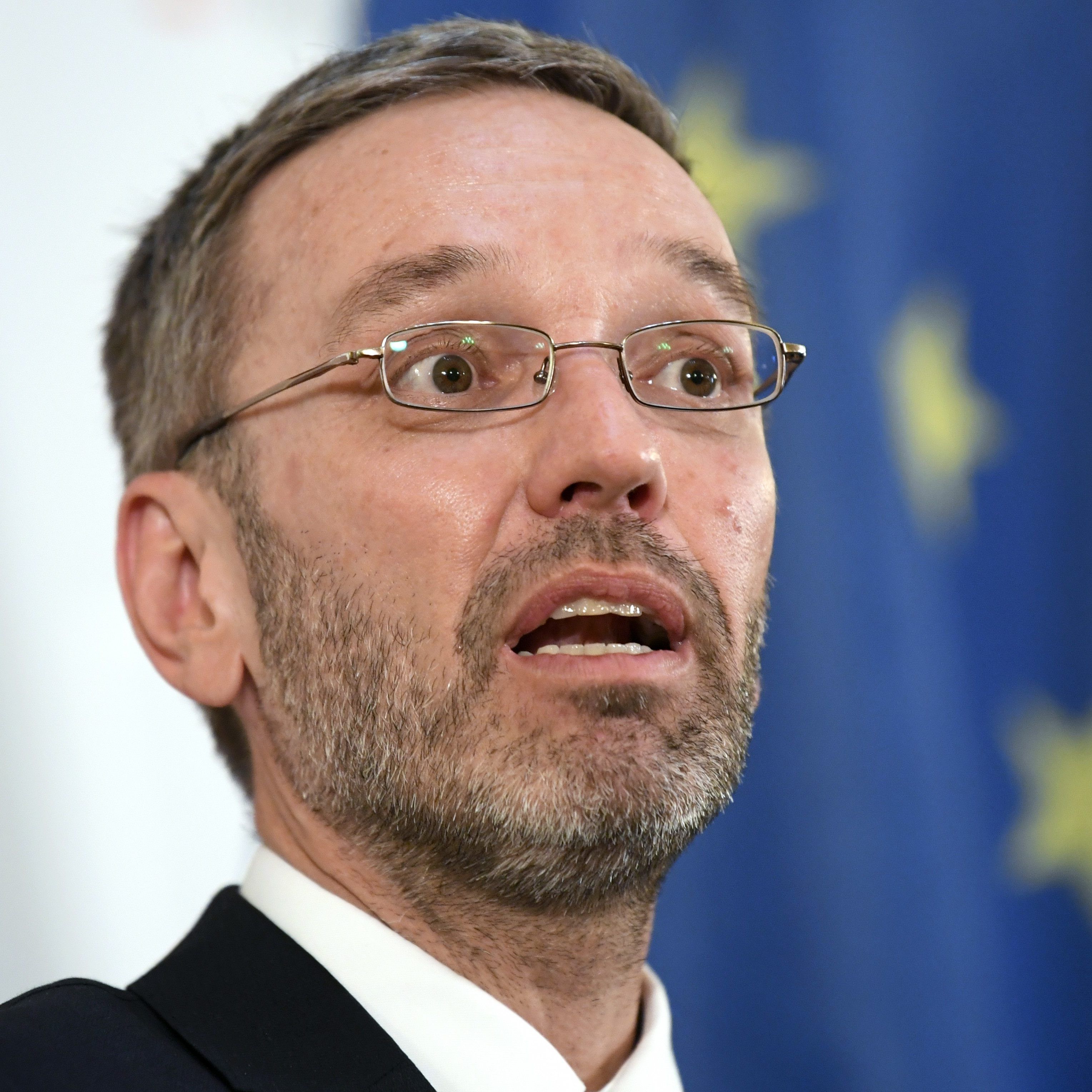 Innenminister meldet sich mit Kampfansage in Richtung ÖVP zu Wort.