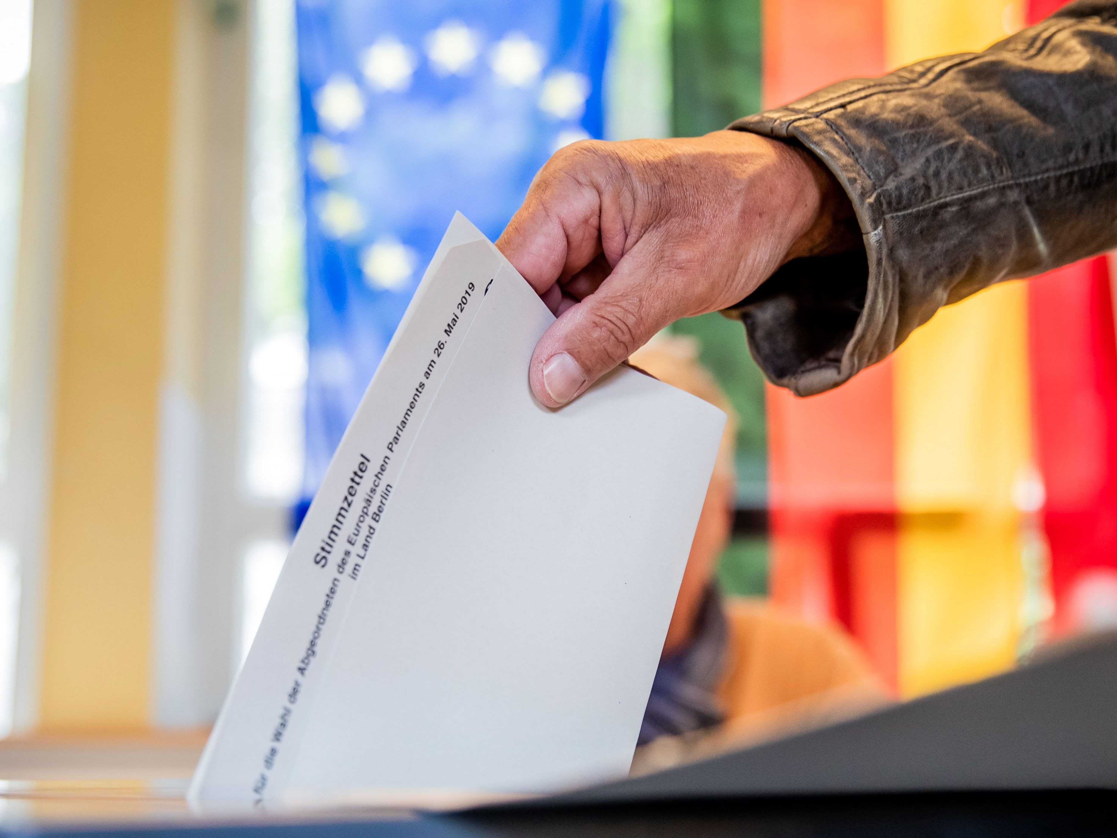Die großen Verlierer der EU-Wahl sind nach neuesten Ergebnissen die Sozialdemokraten. Die großen Verlierer der EU-Wahl sind nach neuesten Ergebnissen die Sozialdemokraten.