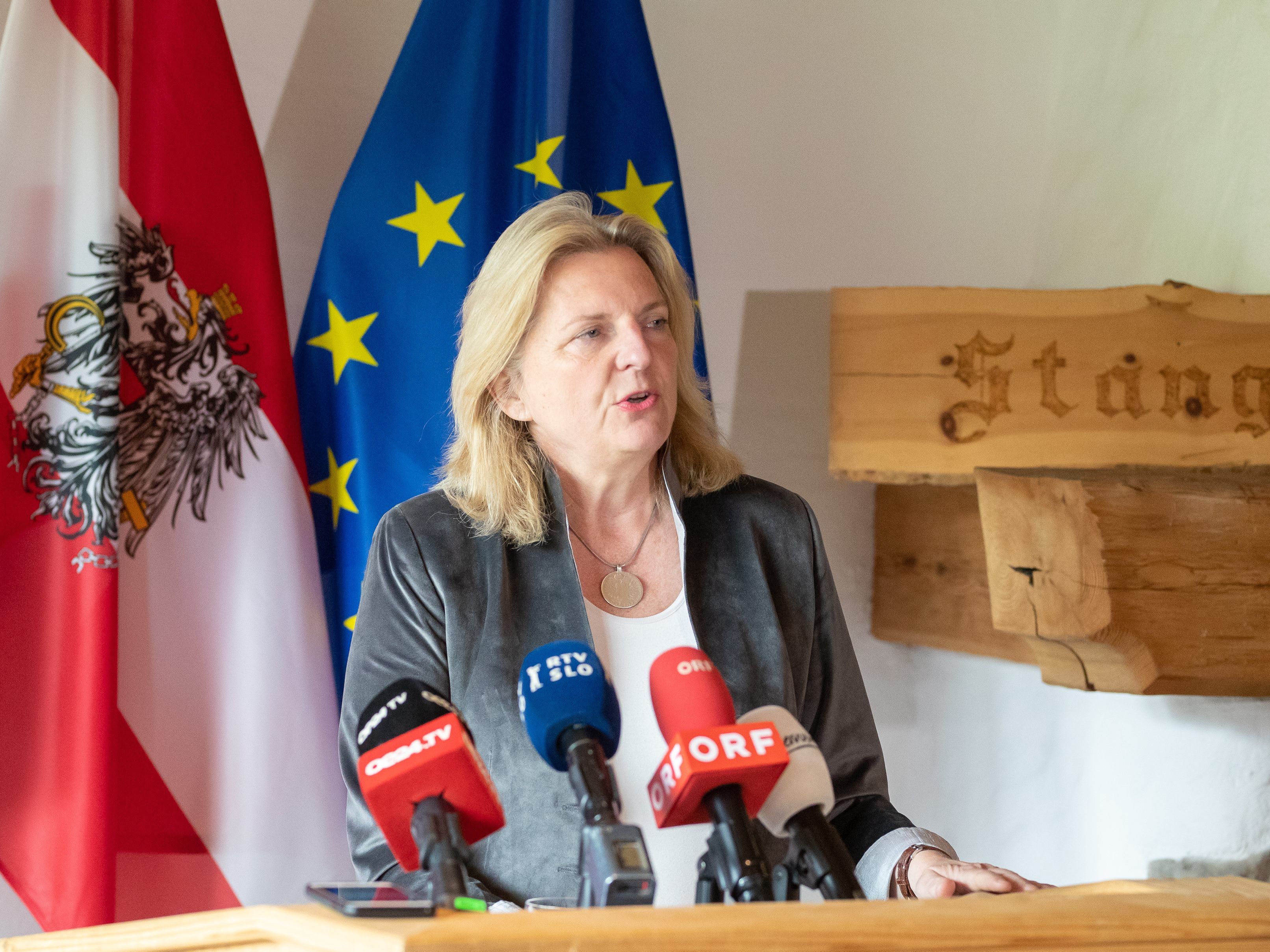 Karin Kneissl war bis vor kurzem Außenministerin.