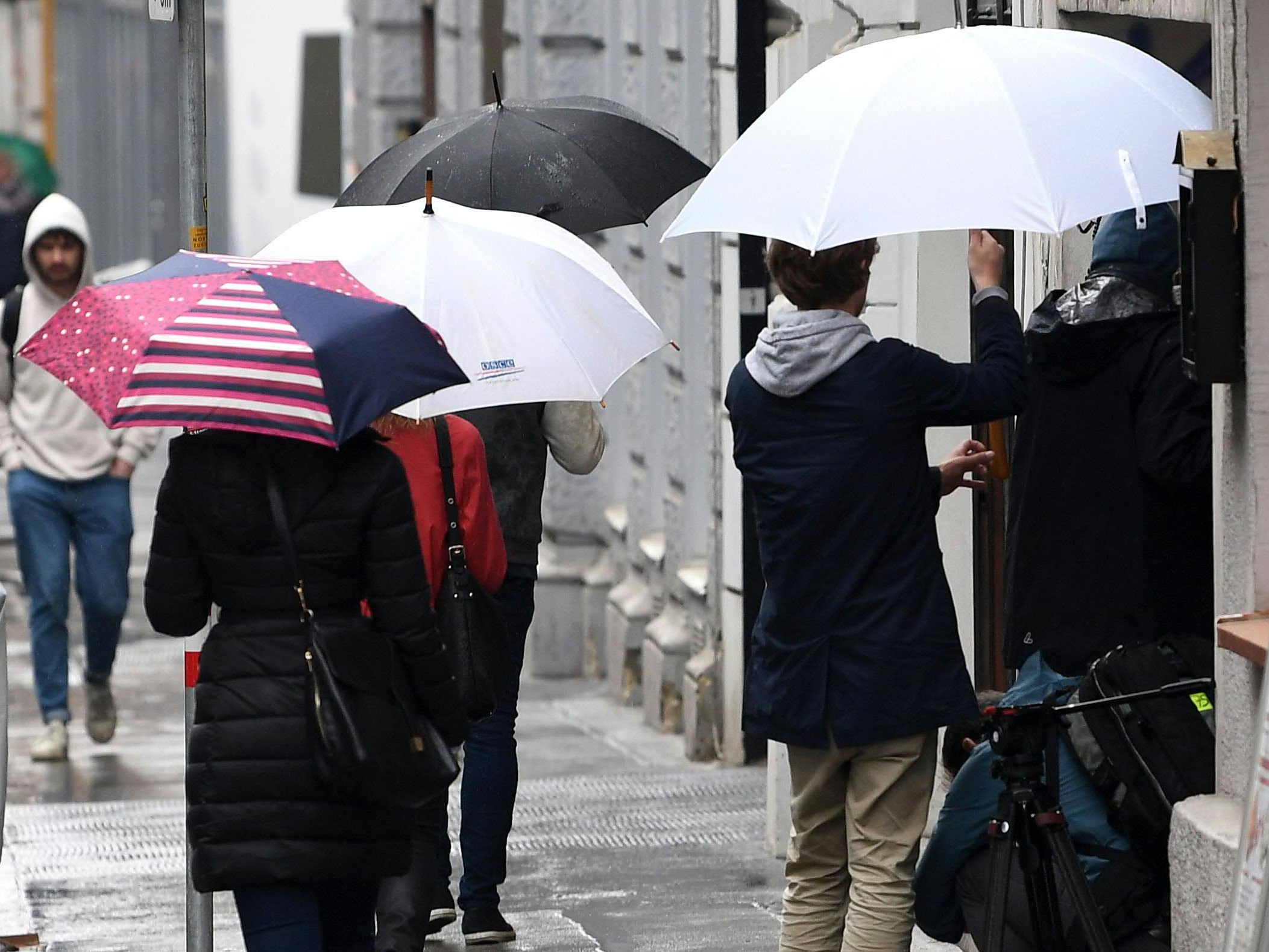 Auch in den nächsten Tagen wird das Wetter eher ungemütlich. Auch in den nächsten Tagen wird das Wetter eher ungemütlich.