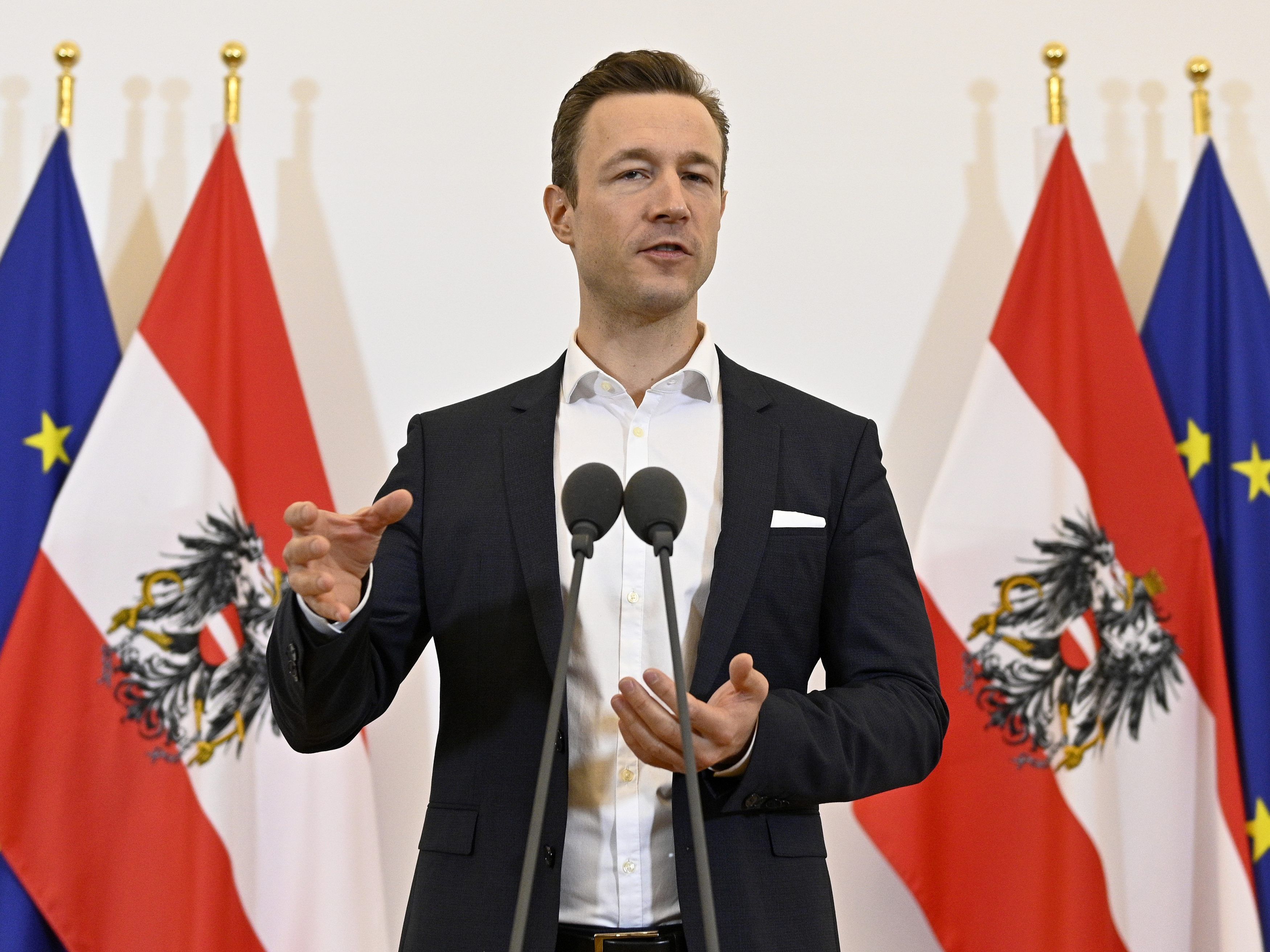 Kanzleramtsminister Gernot Blümel (ÖVP) sprach über den Verzicht auf einen eigenen EU-Kommissar Kanzleramtsminister Gernot Blümel (ÖVP) sprach über den Verzicht auf einen eigenen EU-Kommissar