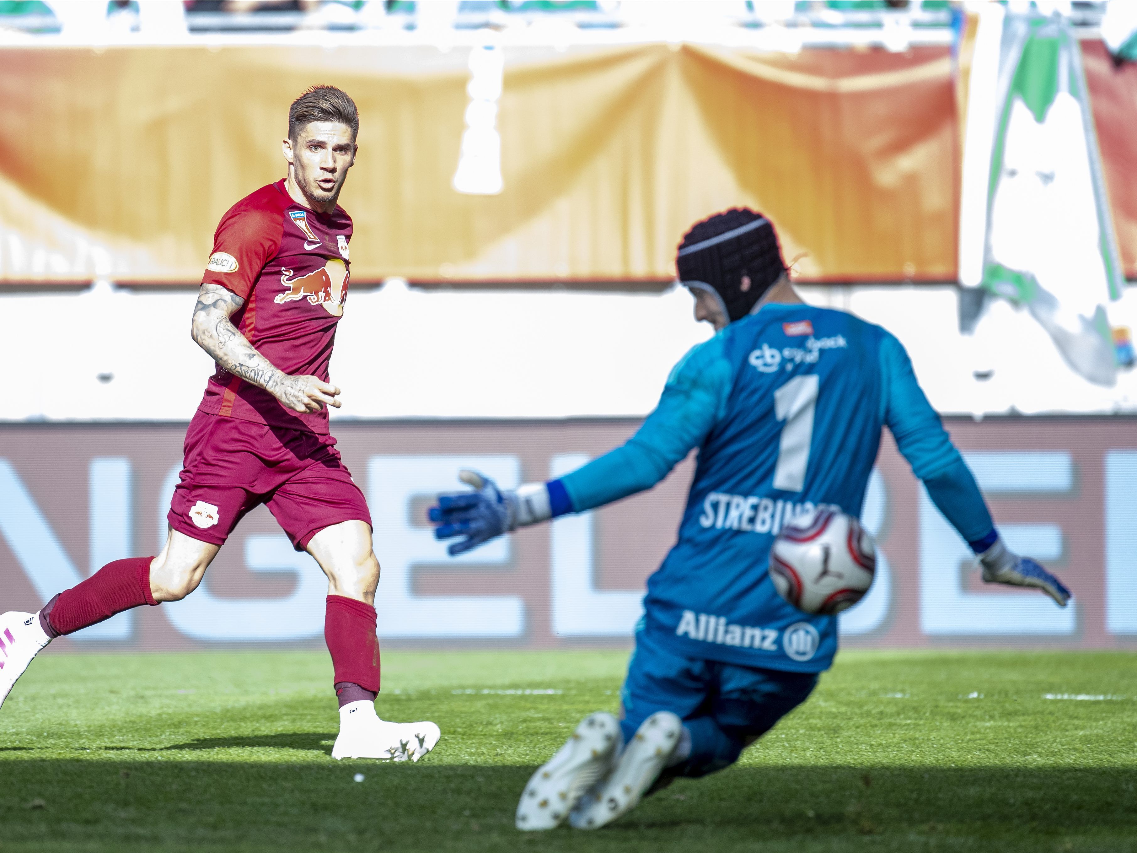Red Bull Salzburg kürt sich zum österreichischen Cup-Sieger. Red Bull Salzburg kürt sich zum österreichischen Cup-Sieger.