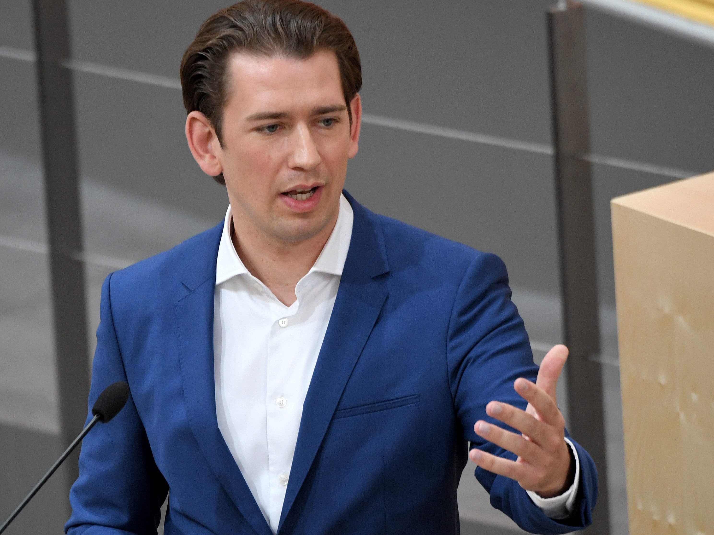 Alles hängt an Misstrauensantrag gegen Bundeskanzler Kurz. Alles hängt an Misstrauensantrag gegen Bundeskanzler Kurz.