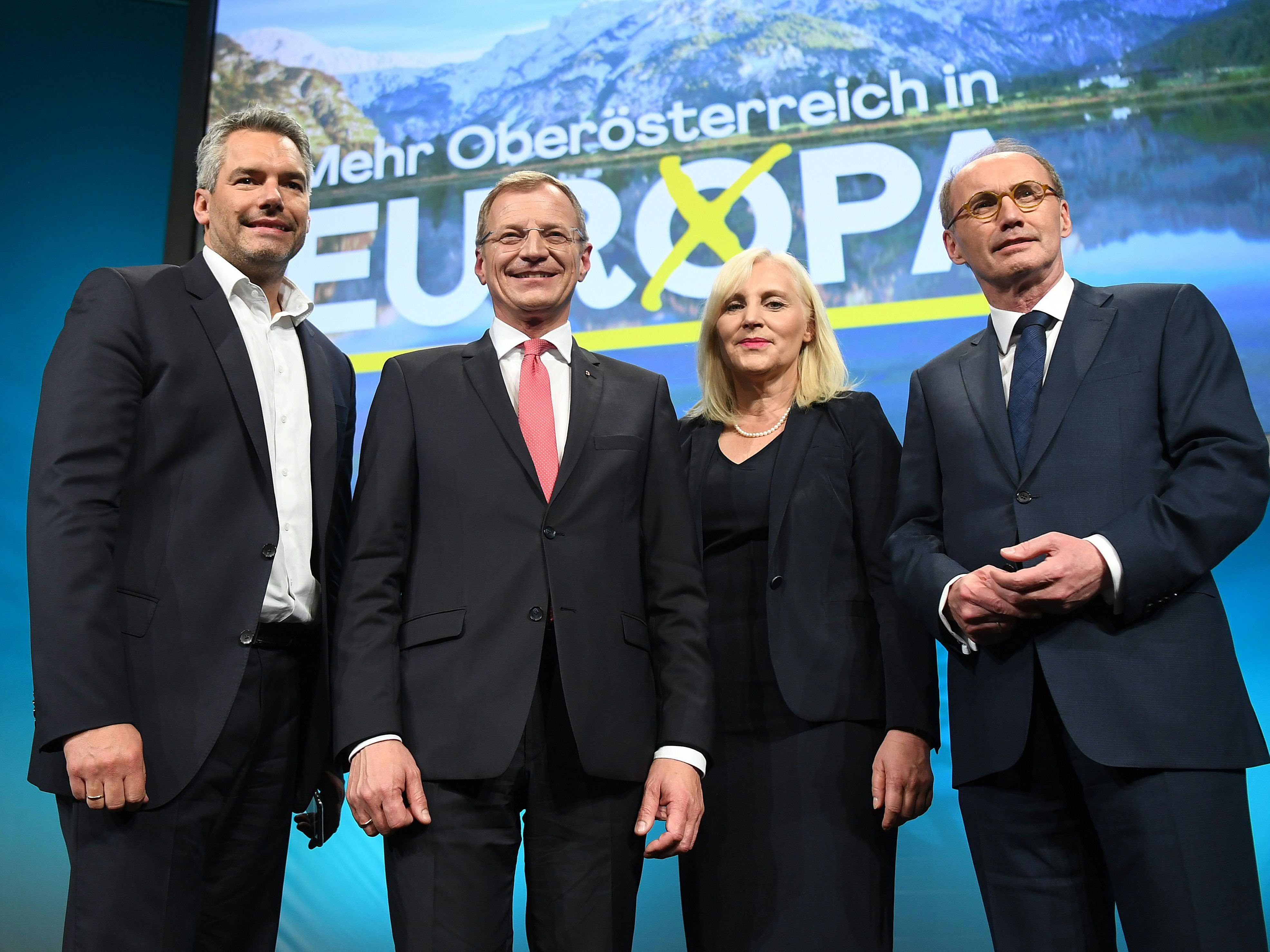 Karl Nehammer (ÖVP), der Oberösterreichische Landeshauptmann Thomas Stelzer (ÖVP), oberösterreichische EU-Spitzenkandidatin Angelika Winzig und ÖVP-EU-Spitzenkandidat Othmar Karas