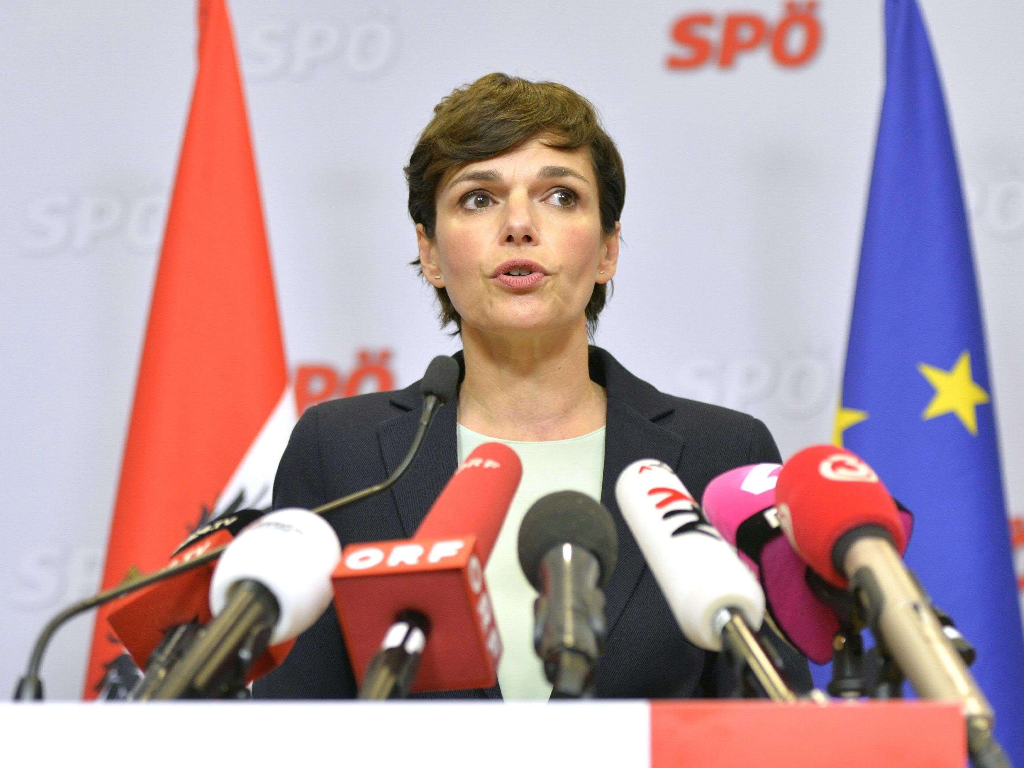 Scharfe Kritik von der SPÖ. Scharfe Kritik von der SPÖ.