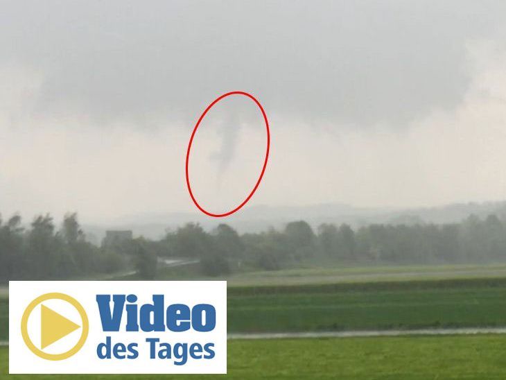 Bilder vom Tornado über Bayern.