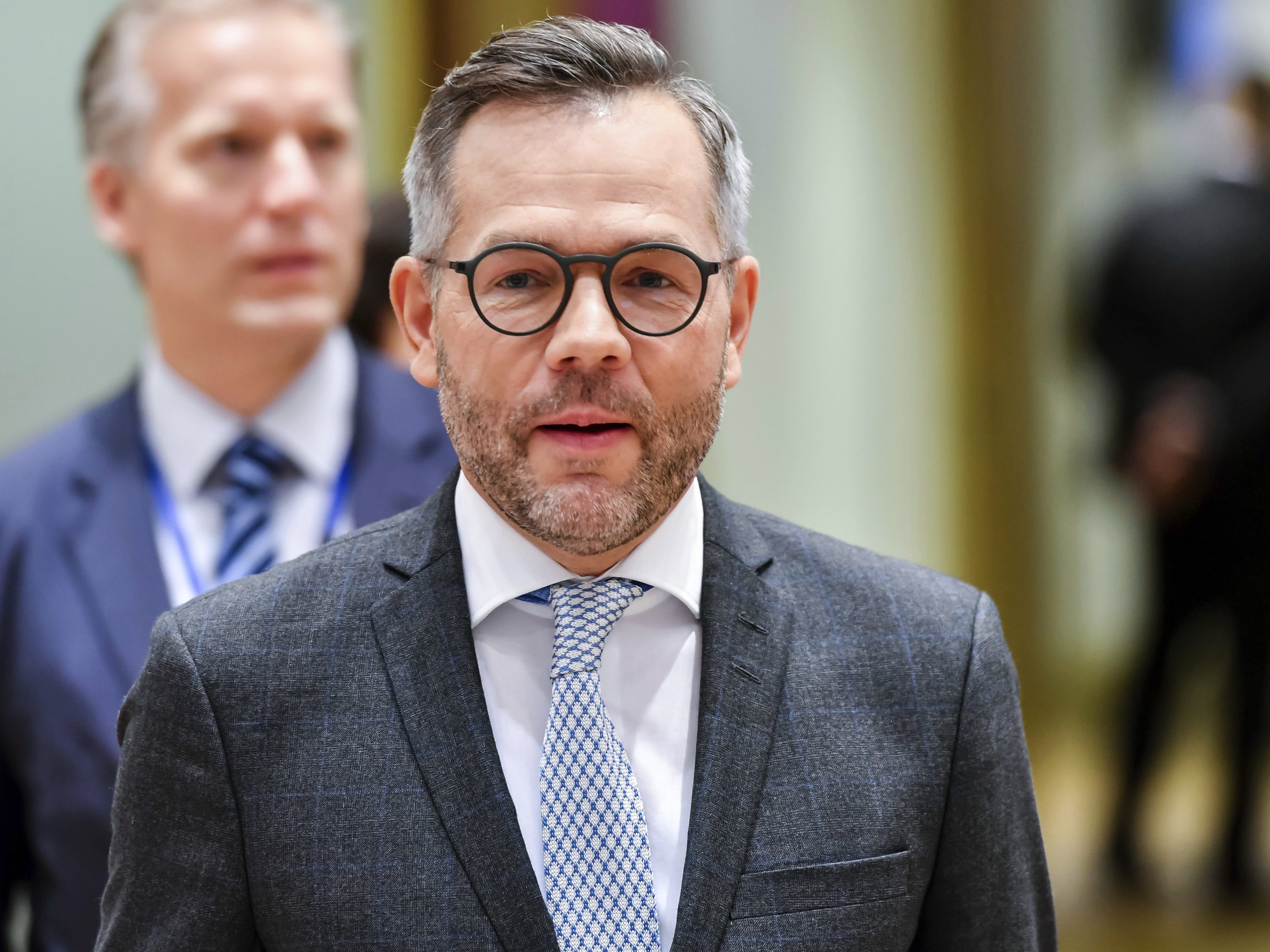 Roth sieht die Causa Strache als "Weckruf" für Europa. Roth sieht die Causa Strache als "Weckruf" für Europa.