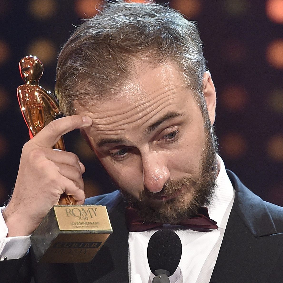 Jan Böhmermann im Rahmen der "Romy Gala 2018" in der Wiener Hofburg.