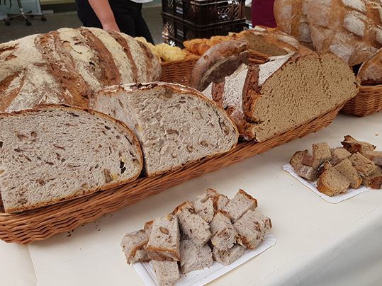 Am Samstag, 18. Mai, findet der Brot & Strudelmarkt in der Altstadt statt. Am Samstag, 18. Mai, findet der Brot & Strudelmarkt in der Altstadt statt.