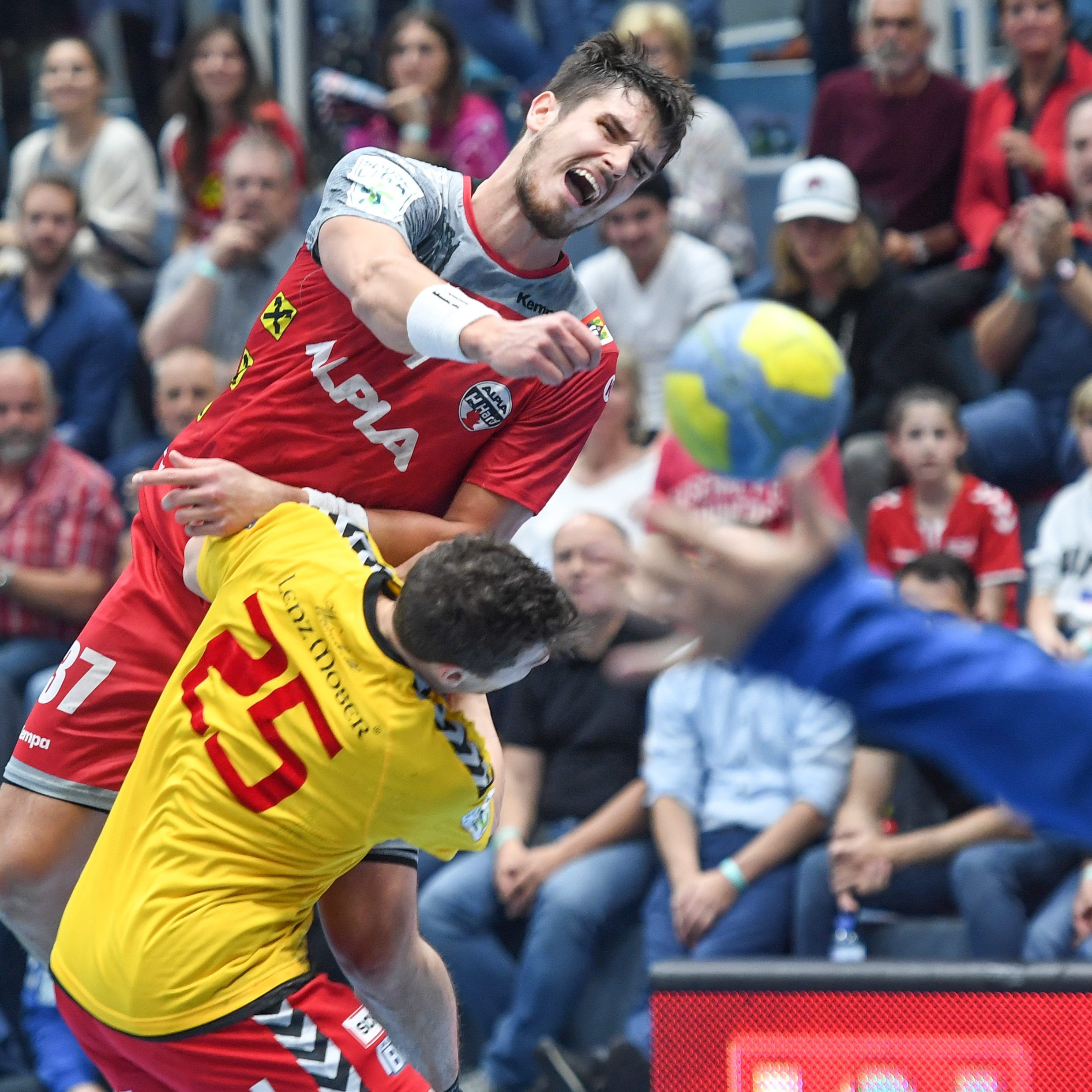 Hard und Krems lieferten sich auch im 2. Spiel einen harten Kampf.