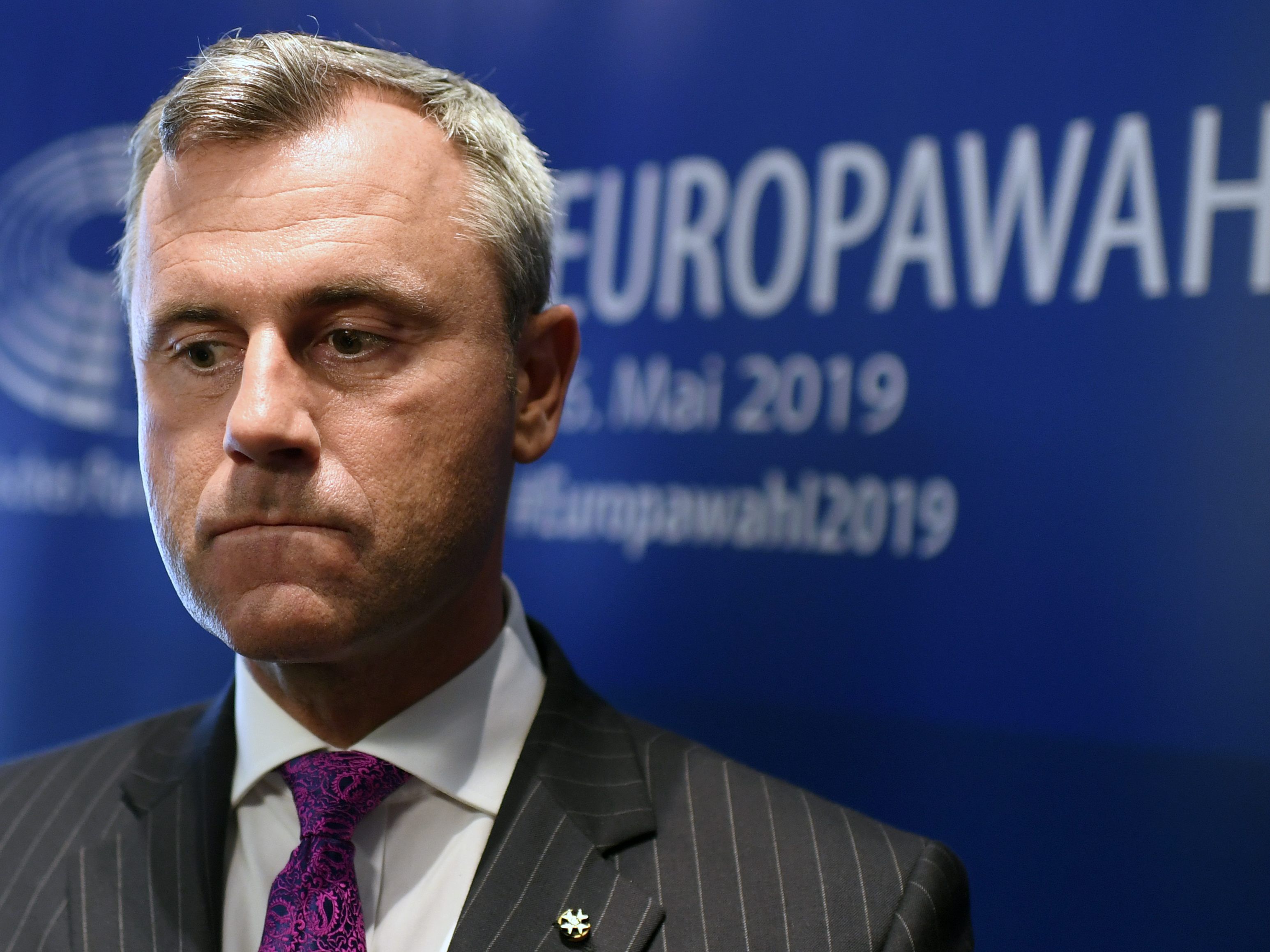 Wie es für die FPÖ weitergeht, hängt davon ab, wie sich die FPÖ unter ihrem neuen Obmann Norbert Hofer entwickelt. Wie es für die FPÖ weitergeht, hängt davon ab, wie sich die FPÖ unter ihrem neuen Obmann Norbert Hofer entwickelt.