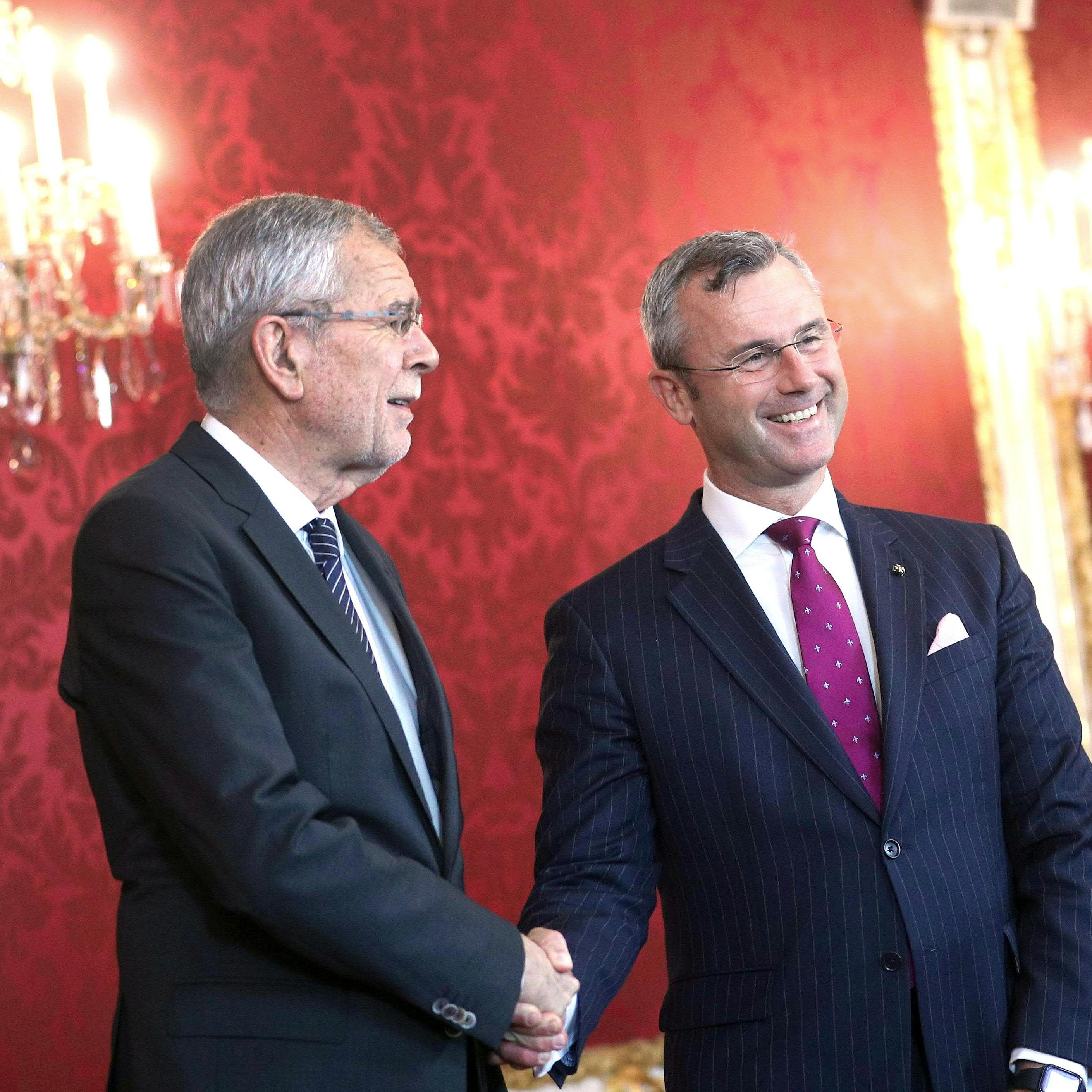 Bis zur Präsentation wurde zwischen dem Bundespräsidenten und den Vertretern der Parteien Stillschweigen vereinbart.