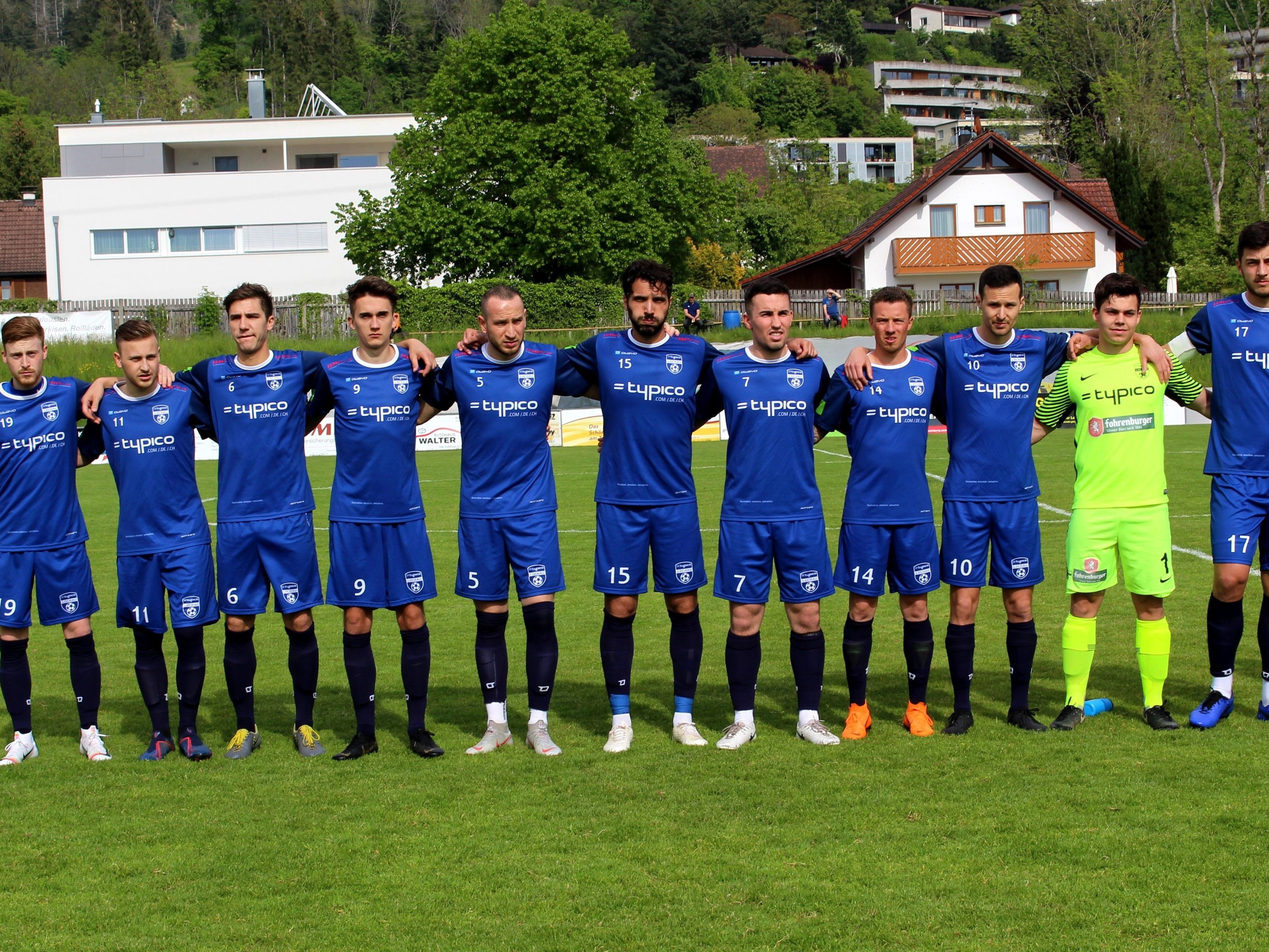 Ein volles Haus und beste Fußballstimmung: Besuchen Sie das Heimspiel SV typico Lochau gegen Austria Lustenau Amateure im Stadion am Hoferfeld. Ein volles Haus und beste Fußballstimmung: Besuchen Sie das Heimspiel SV typico Lochau gegen Austria Lustenau Amateure im Stadion am Hoferfeld.