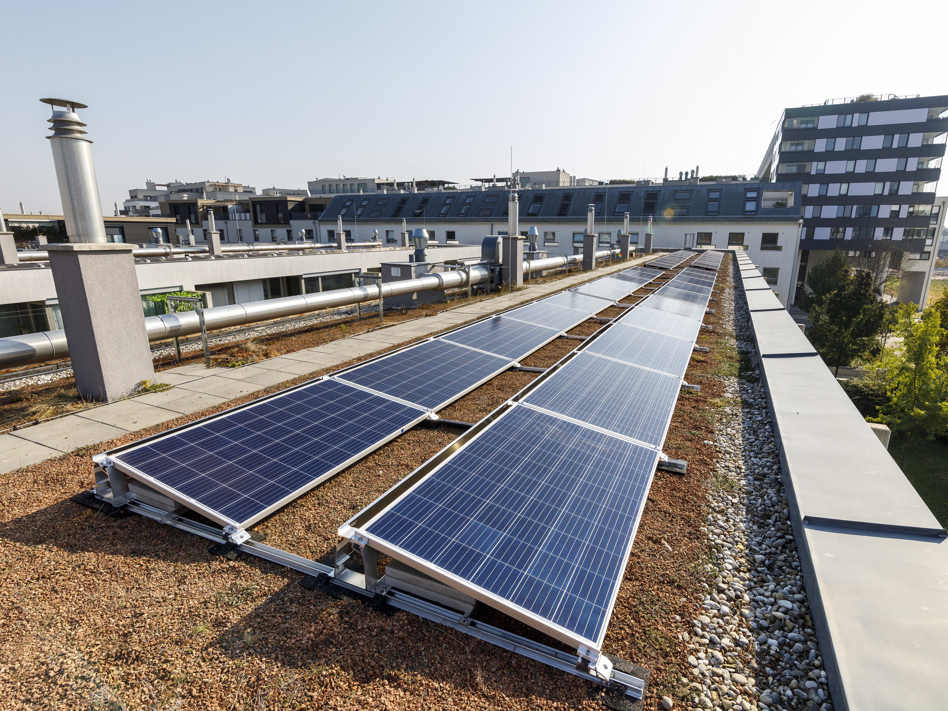 Foto zeigt die Photovoltaik-Anlage Lavaterstraße im Oktober 2018.