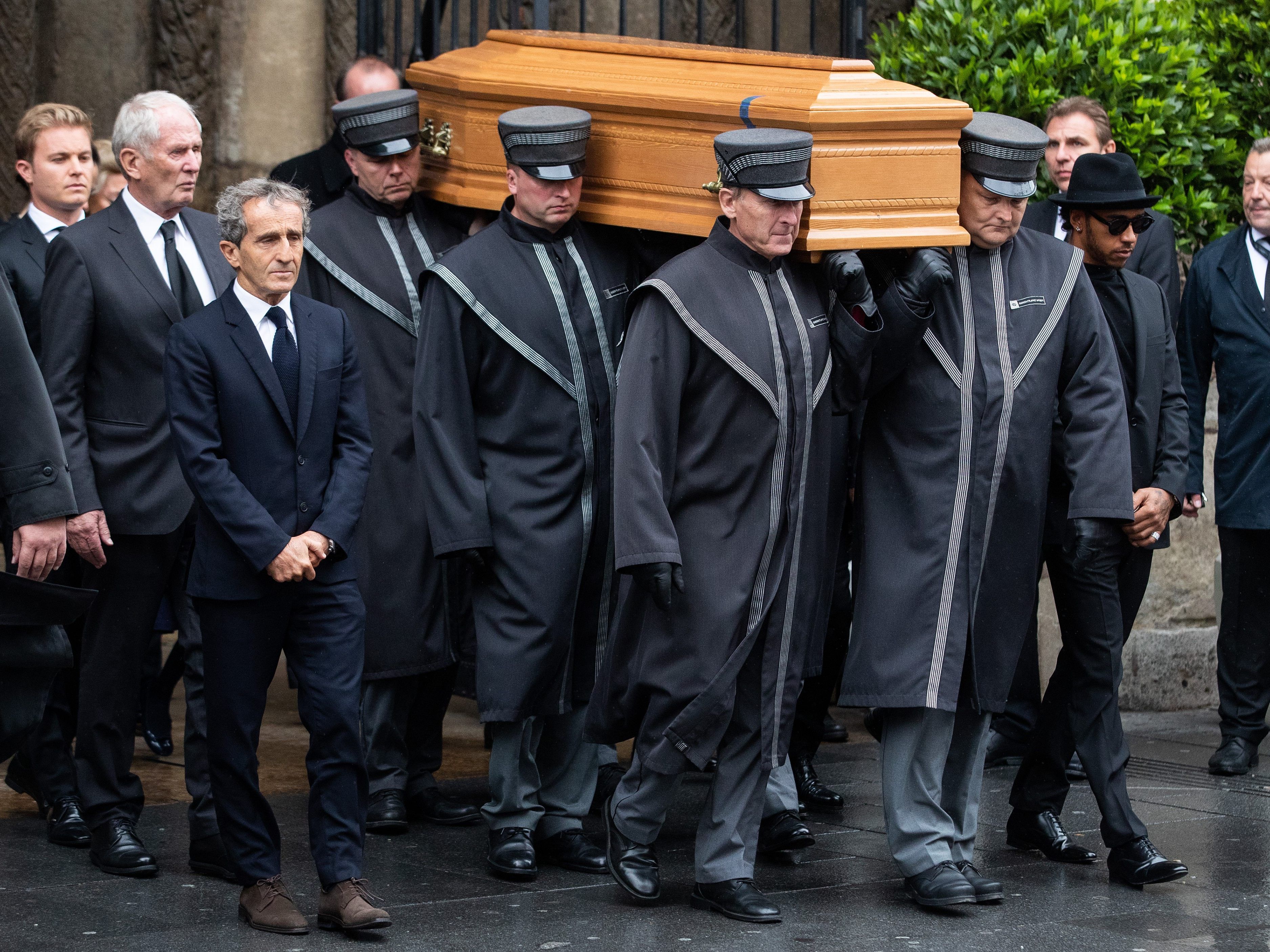 Zahlreiche Prominente waren beim Requiem von Niki Lauda dabei. Zahlreiche Prominente waren beim Requiem von Niki Lauda dabei.