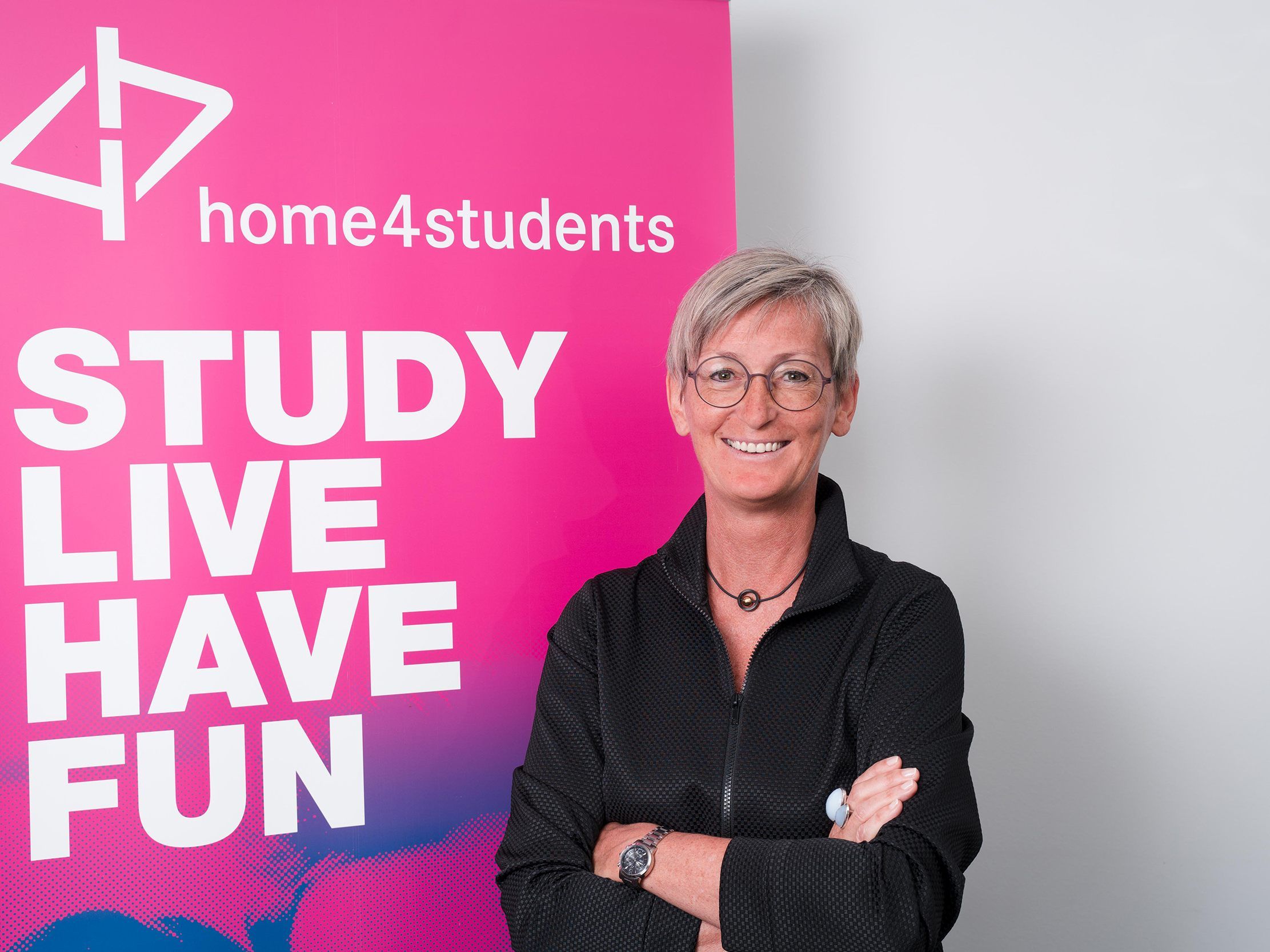 Sabine Straßer ist Geschäftsführerin von home4students Sabine Straßer ist Geschäftsführerin von home4students