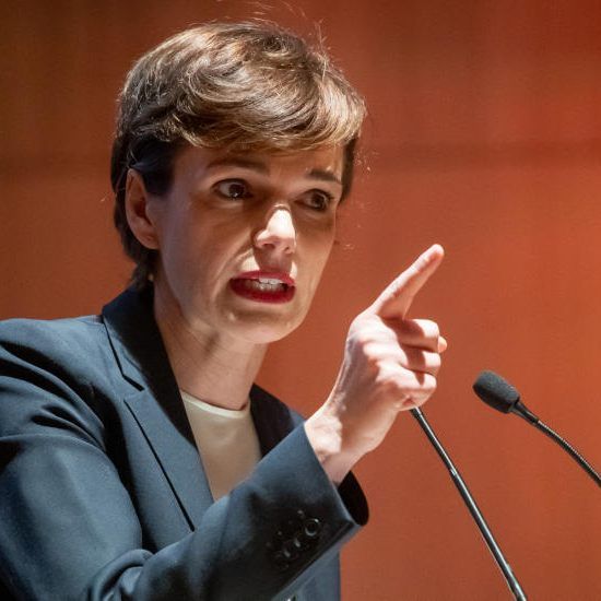 Die Oppostion fordert Neuwahlen