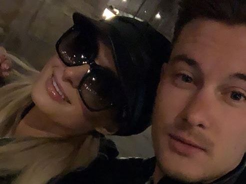 Paris Hilton ist mit dem österreichischen Influencer "alekssupernova" in Wien unterwegs.