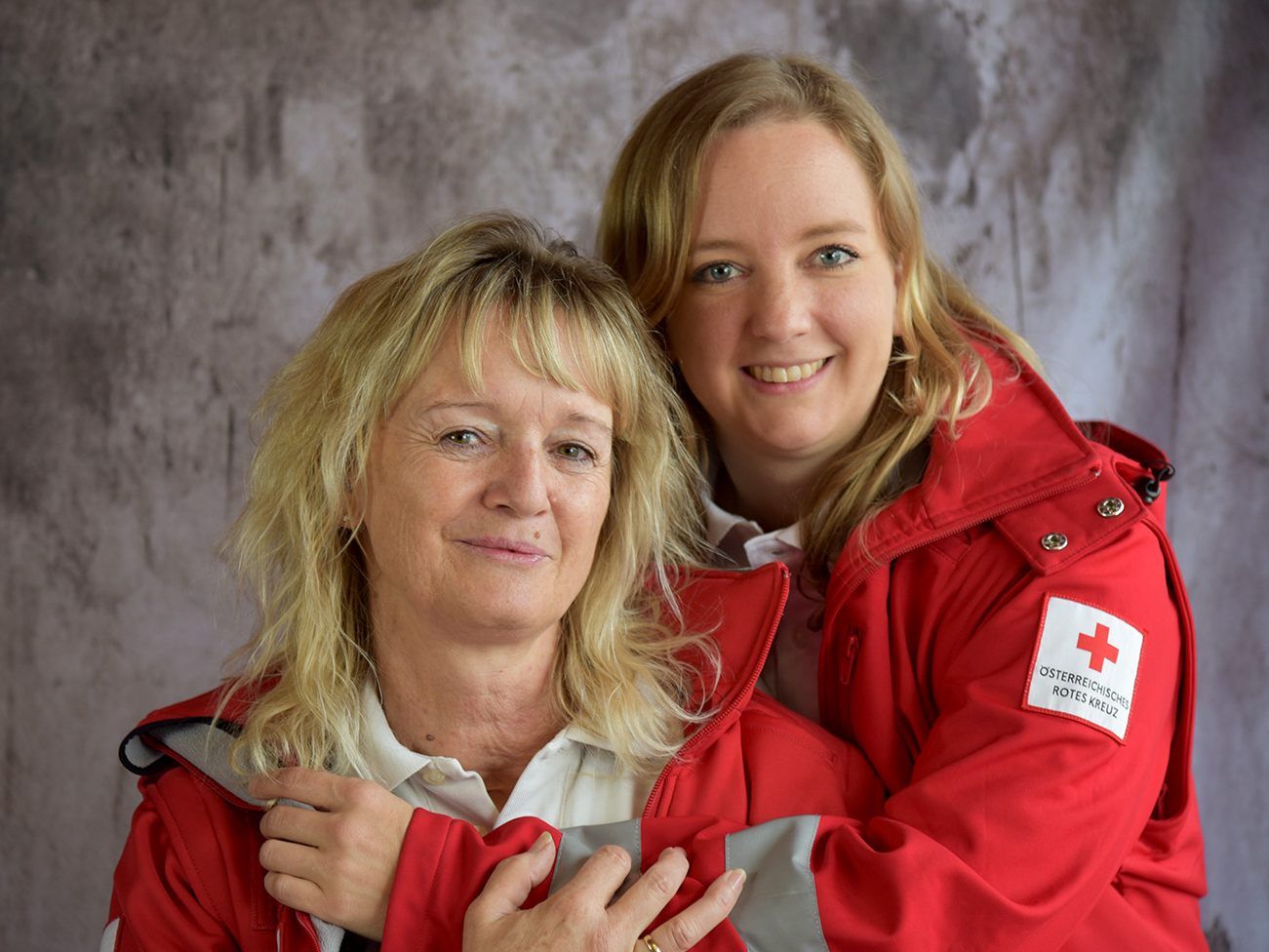 Sabine Lampert und Tochter Elisabeth Lampert engagieren sich leidenschaftlich im Ehrenamt.