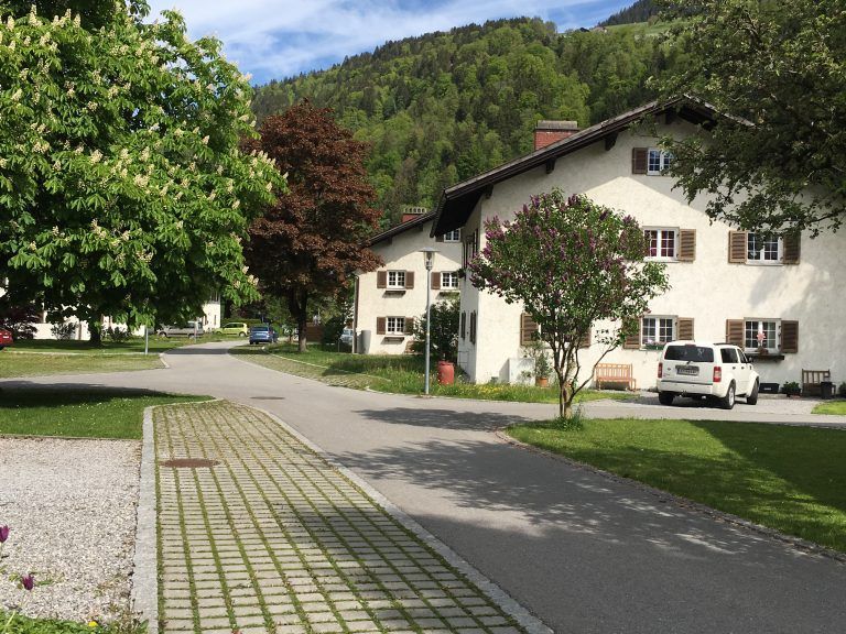 Neun der bestehenden Häuser der Siedlung Kaltenbrunnen bleiben im Sinne des Ensembleschutzes erhalten.