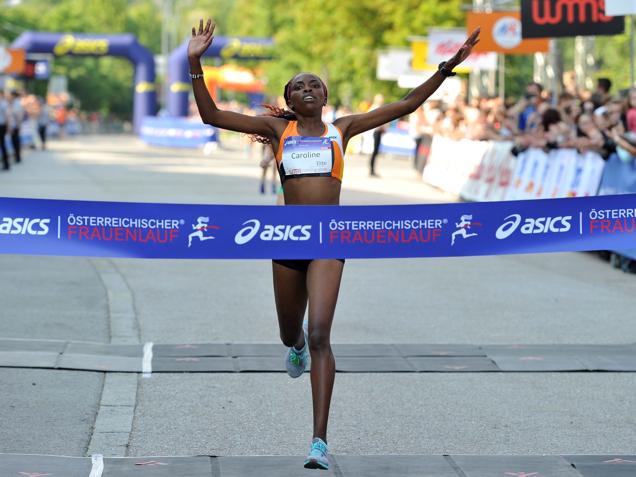 Gitonga beim Zieleinlauf beim Frauenlauf in Wien. Gitonga beim Zieleinlauf beim Frauenlauf in Wien.