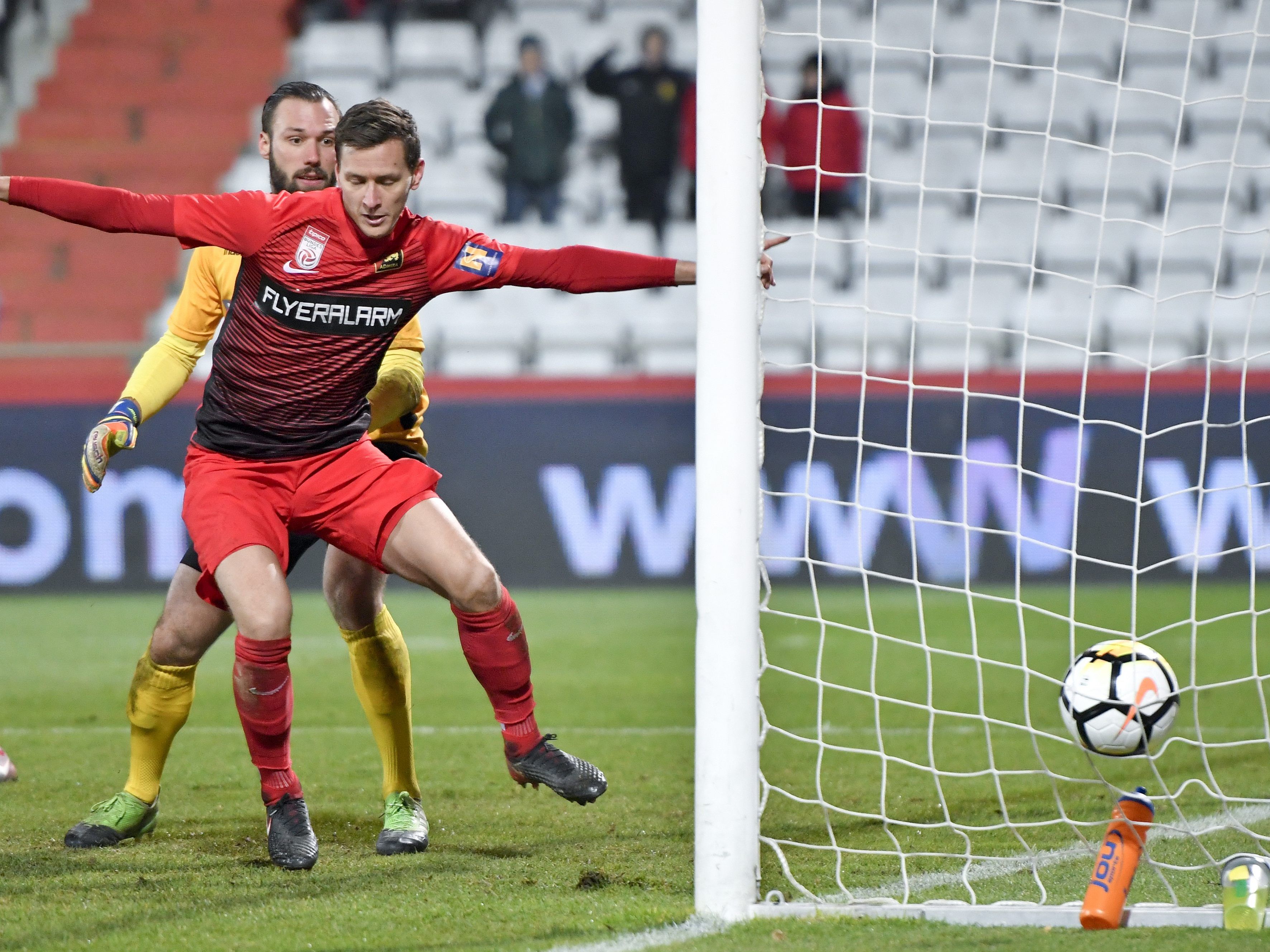 Stephan Zwierschitz wurde bereits für die kommende Saison verurteilt. Stephan Zwierschitz wurde bereits für die kommende Saison verurteilt.