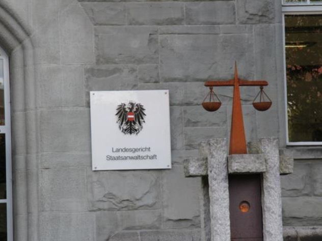 Er habe die Ladendiebstähle begangen, weil er sich in einer finanziellen Notlage befunden habe, gab der 54-Jährige vor Gericht zu Protokoll.