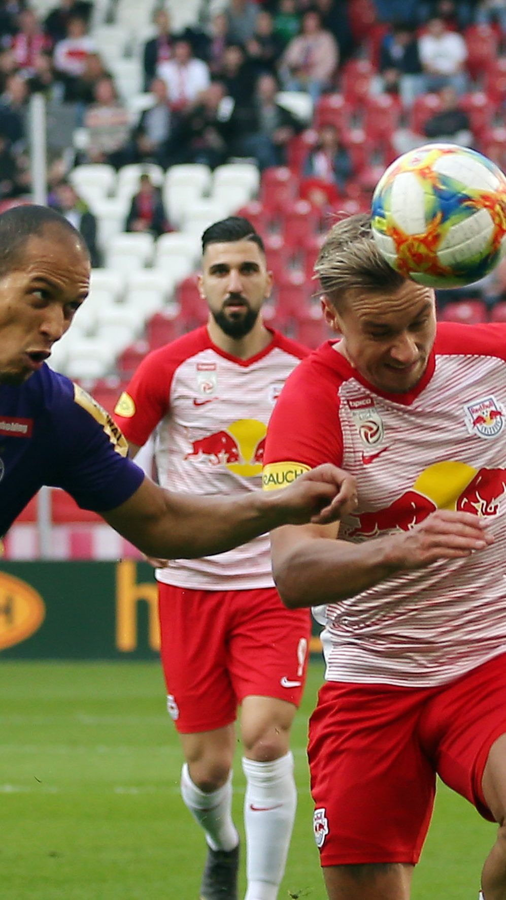 Hier sehen Sie das Match zwischen Austria Wien und Red Bull Salzburg live.