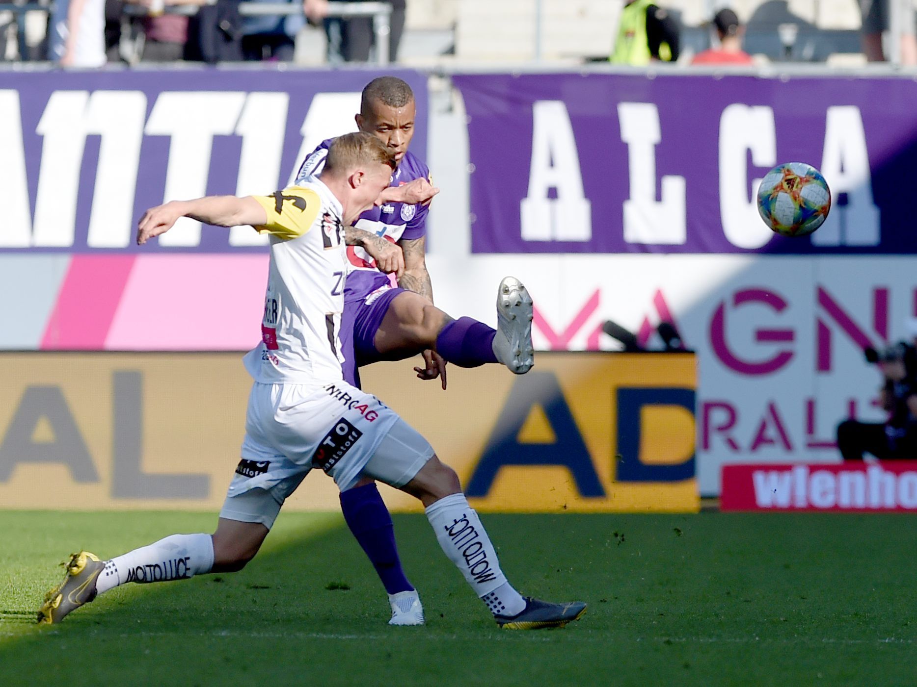 LIVE-Stream und TV-Übertragung zum Match zwischen LASK Linz und Austria Wien.