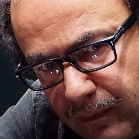 Olivier Tambosi dieses faszinierend vielschichtige Werk.