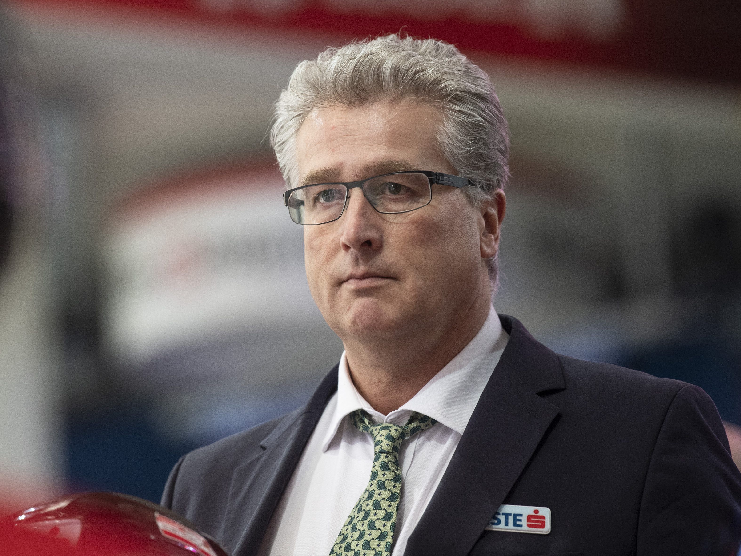 Roger Bader hat den kader um drei Spieler reduziert. Roger Bader hat den kader um drei Spieler reduziert.