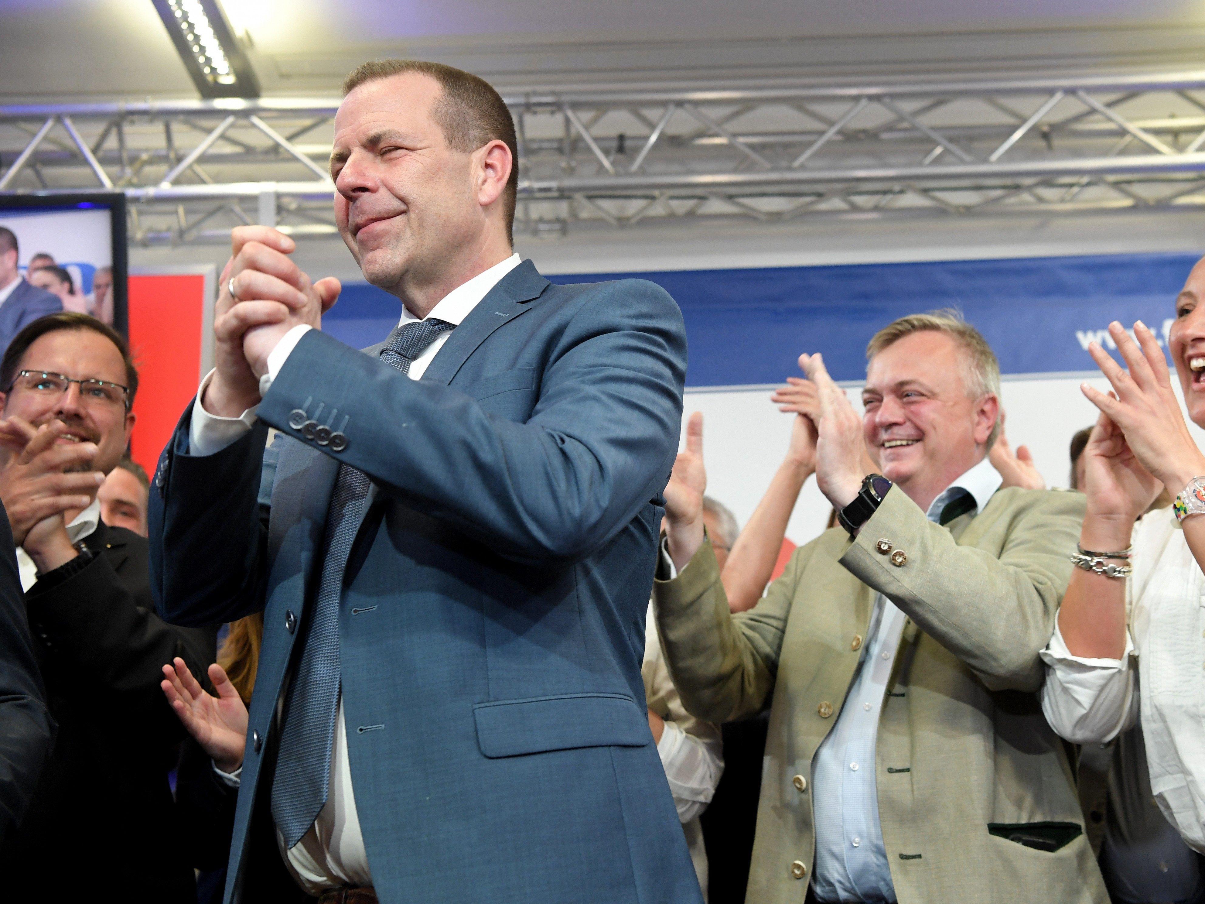 FPÖ-Spitzenkandidat Vilimsky ist froh, nicht noch mehr Stimmen verloren zu haben. FPÖ-Spitzenkandidat Vilimsky ist froh, nicht noch mehr Stimmen verloren zu haben.