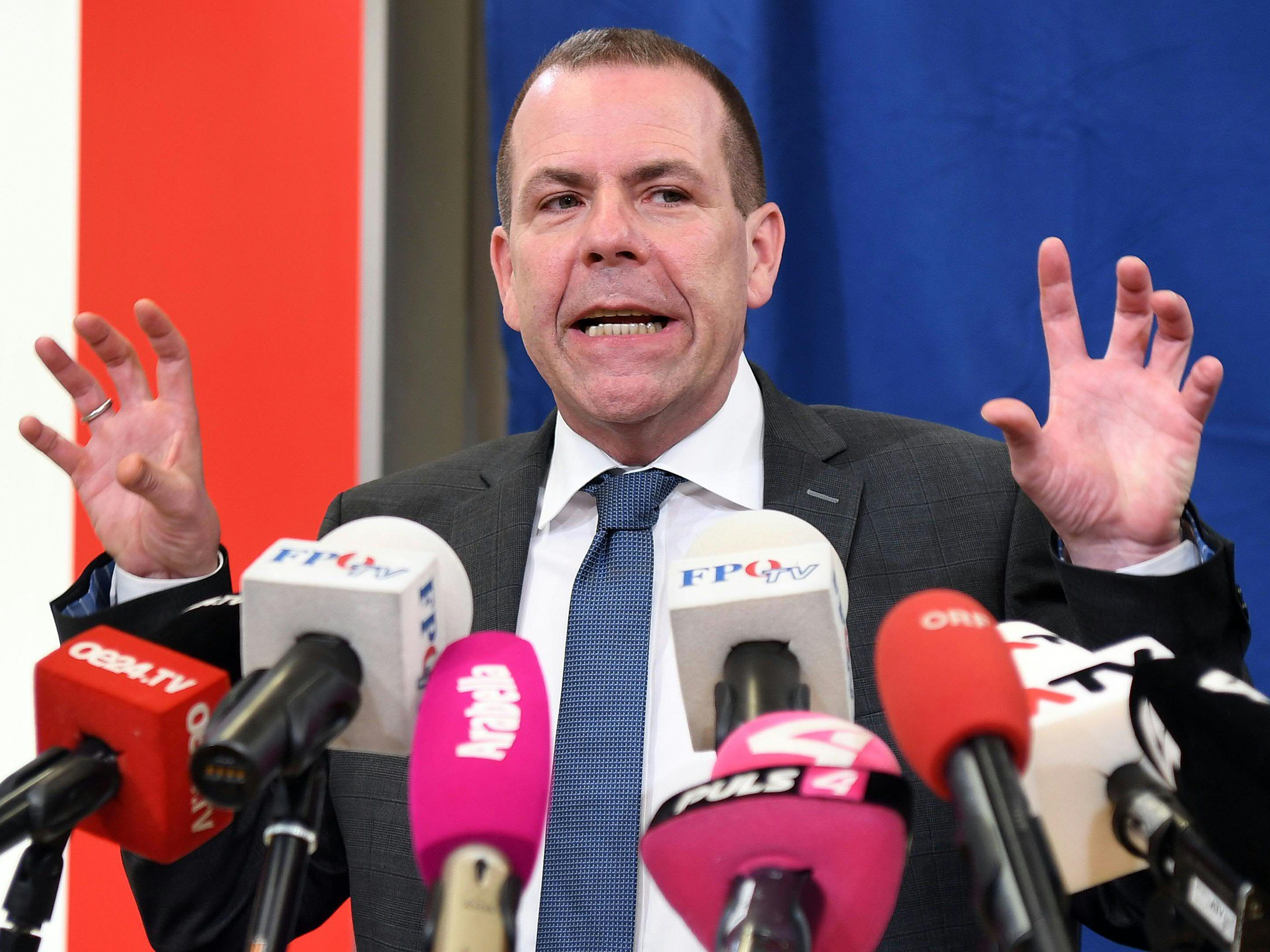 FPÖ-Spitzenkandidat Vilimsky will die Studie nun prüfen lassen. FPÖ-Spitzenkandidat Vilimsky will die Studie nun prüfen lassen.