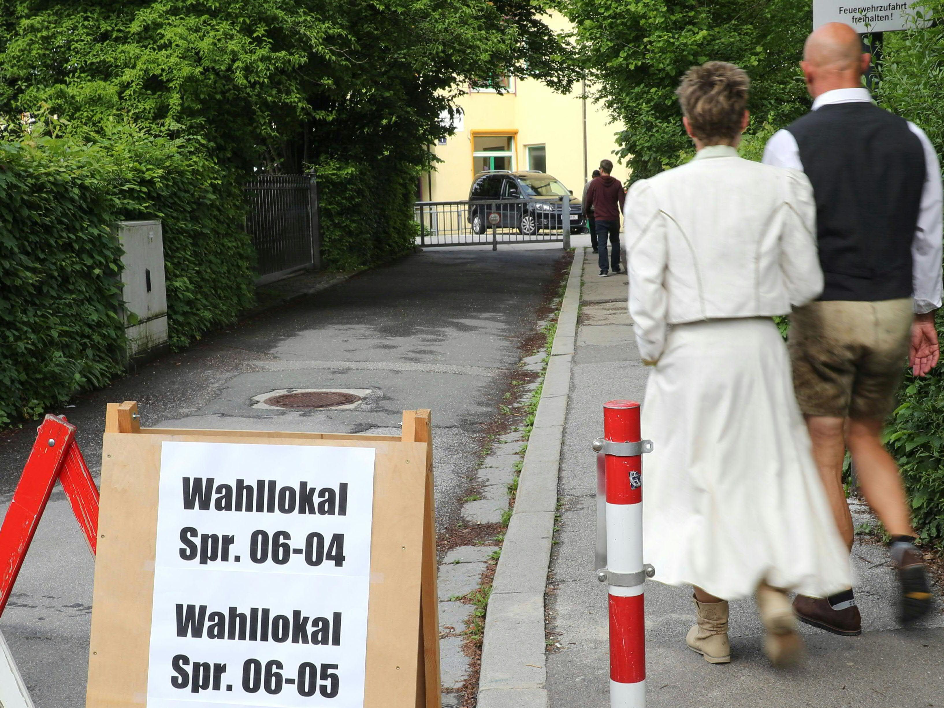 Erreicht die Wahlbeteiligung dieses Jahr wenigstens mehr als 50 Prozent? Erreicht die Wahlbeteiligung dieses Jahr wenigstens mehr als 50 Prozent?