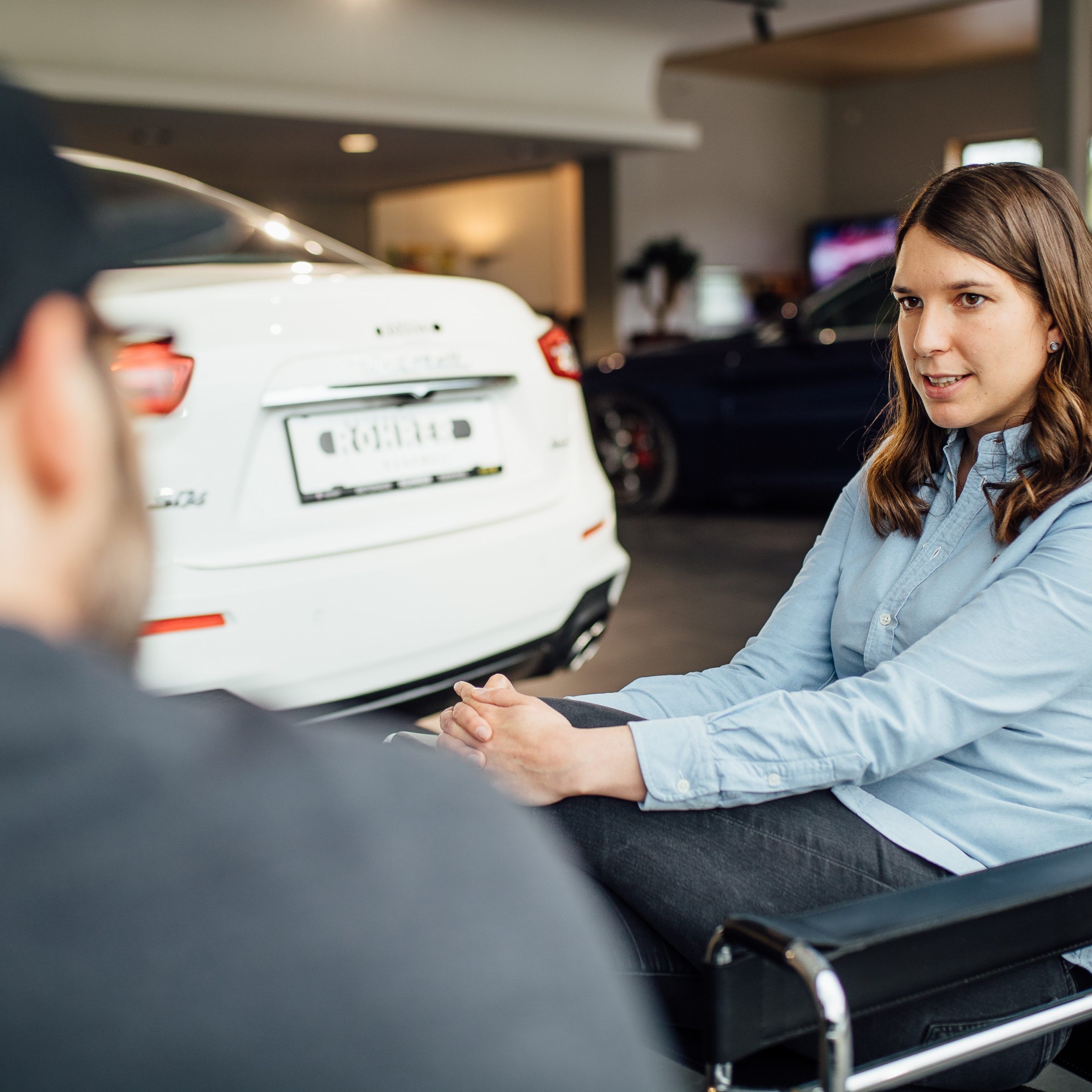 Jennifer Rotheneder aus Rankweil leitet seit 2017 die Geschicke im Autohaus Rohrer in Rankweil.