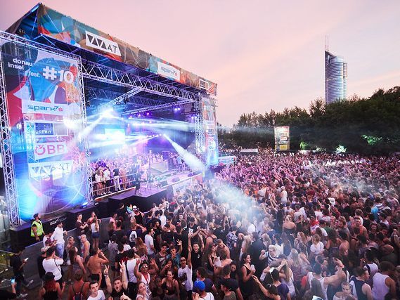 Die Besucher können ohne Probleme bargeldlos am Dif 2019 bezahlen. Die Besucher können ohne Probleme bargeldlos am Dif 2019 bezahlen.