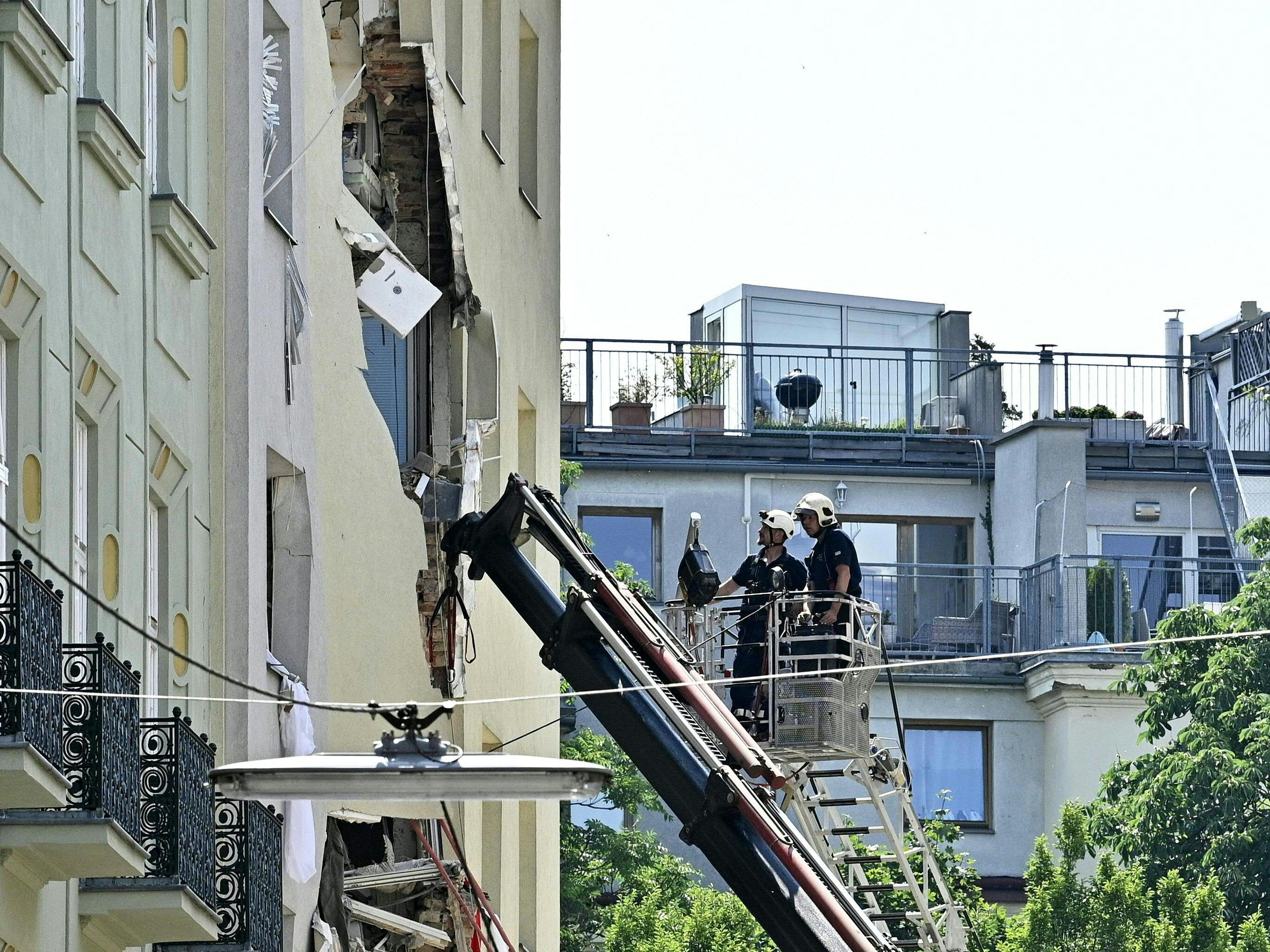 Bei den Bergungsarbeiten kam es zu einem Unfall.