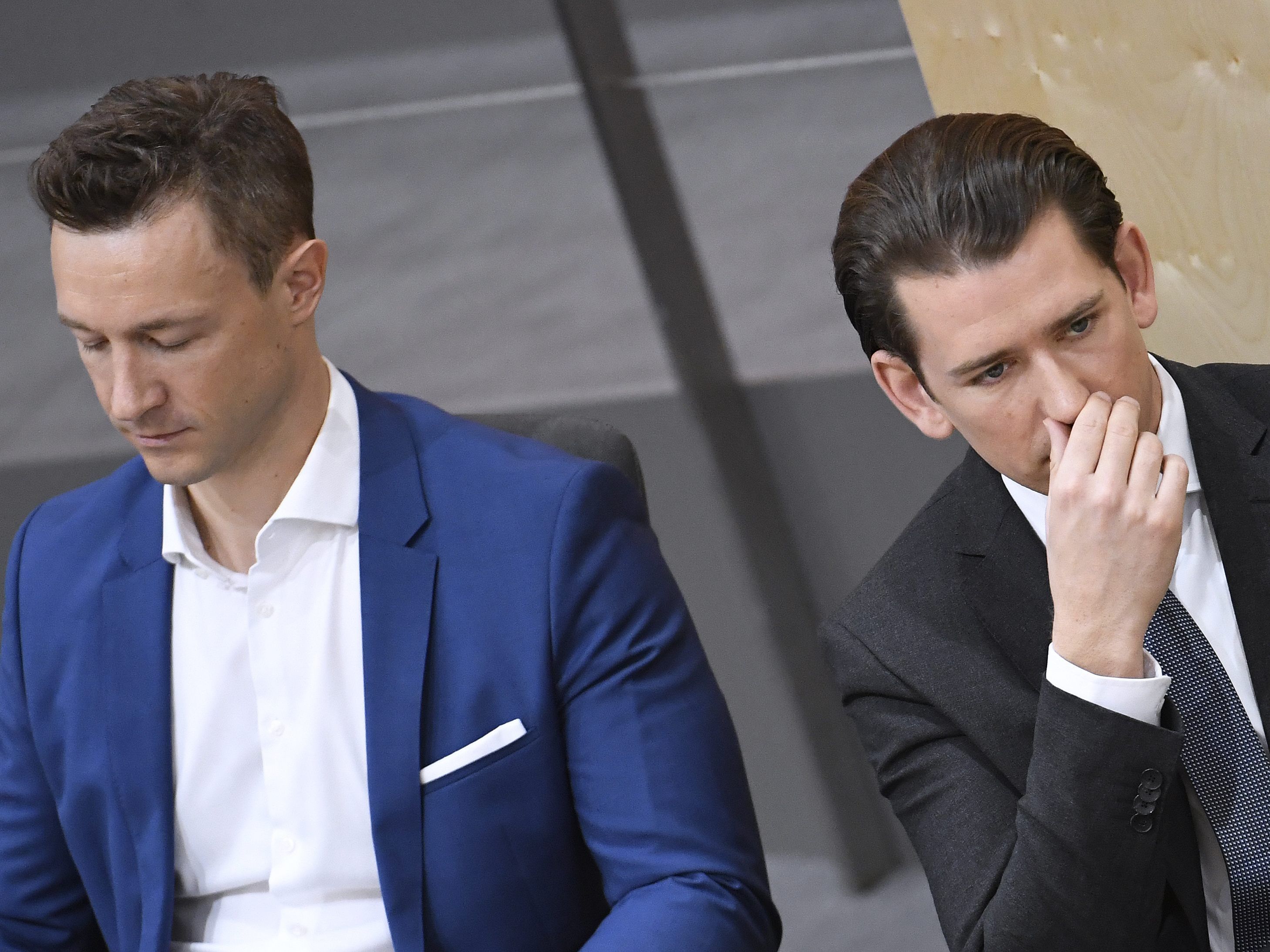 Kurz und Blümel sollen schon 2018 über das Ibiza-Video Bescheid gewusst haben. Kurz und Blümel sollen schon 2018 über das Ibiza-Video Bescheid gewusst haben.
