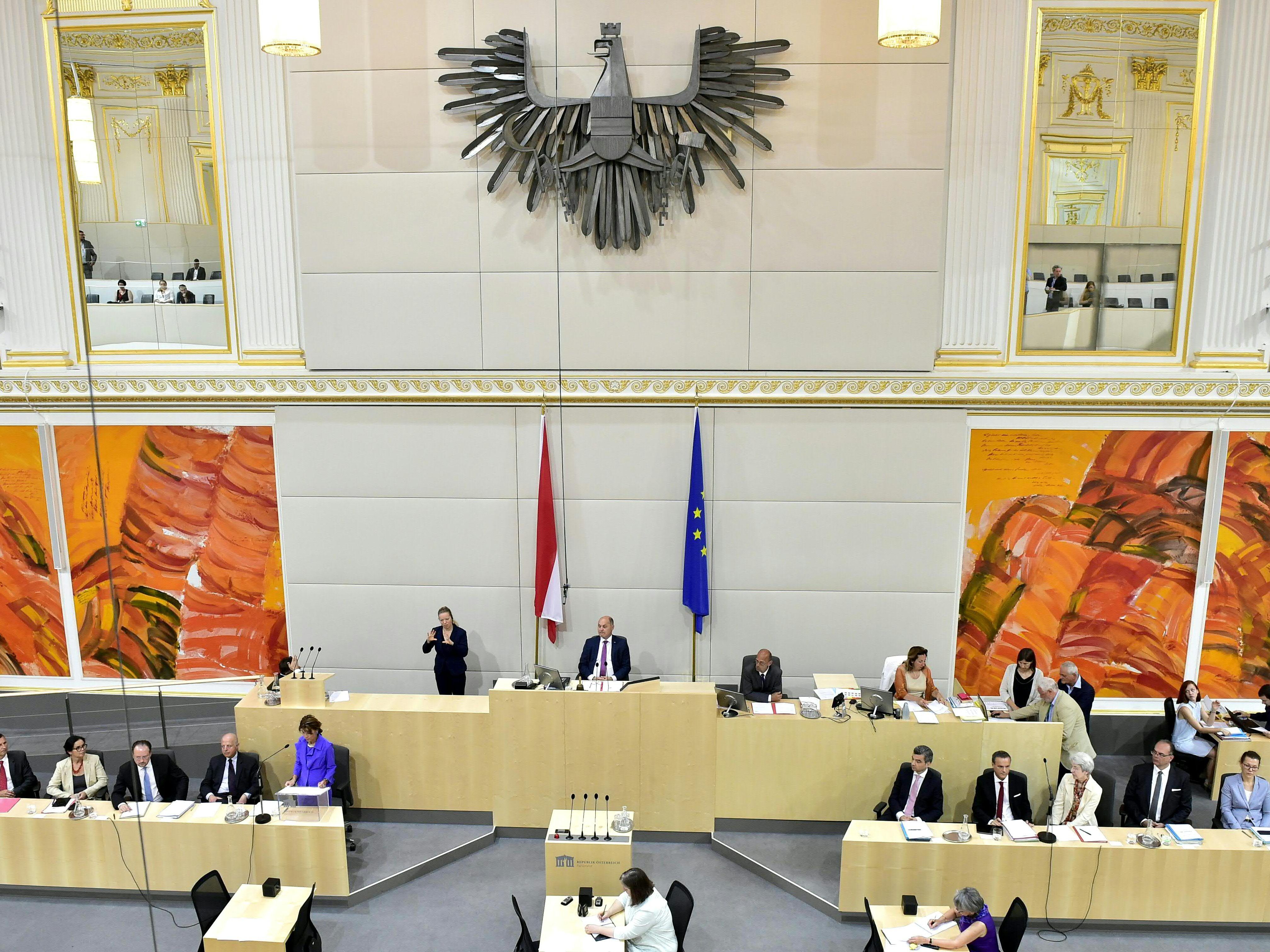 Eine aktuelle Umfrage zeigt, dass 38 Prozent für die ÖVP stimmen würden.