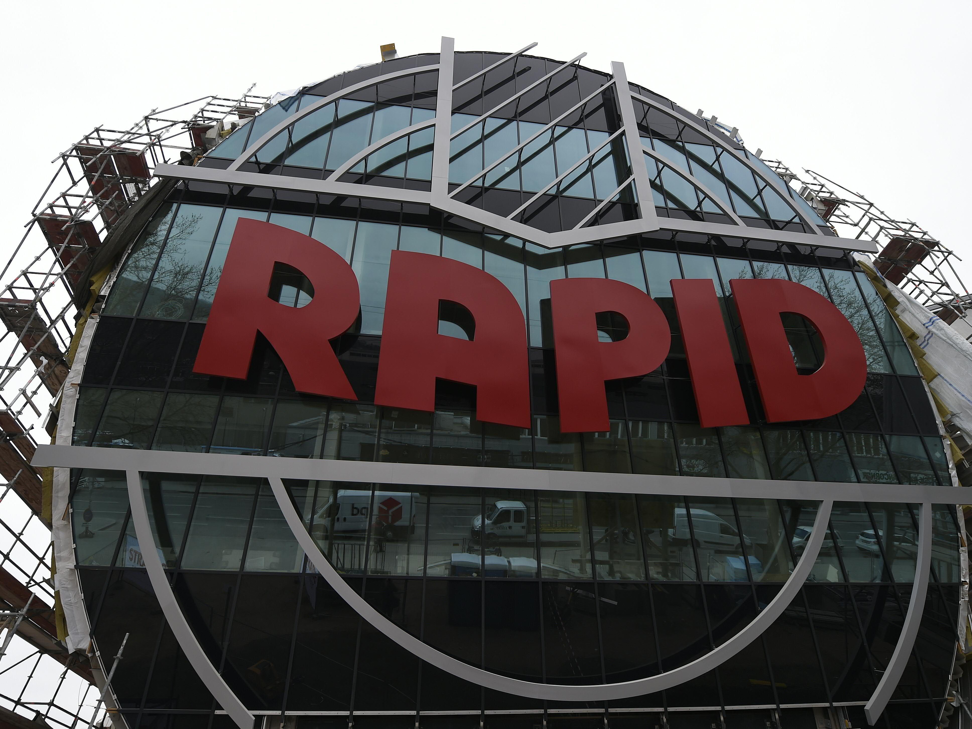 Rapid wurde bei einer Umfrage auf Platz 1 der beliebtesten Vereine gewählt. Rapid wurde bei einer Umfrage auf Platz 1 der beliebtesten Vereine gewählt.