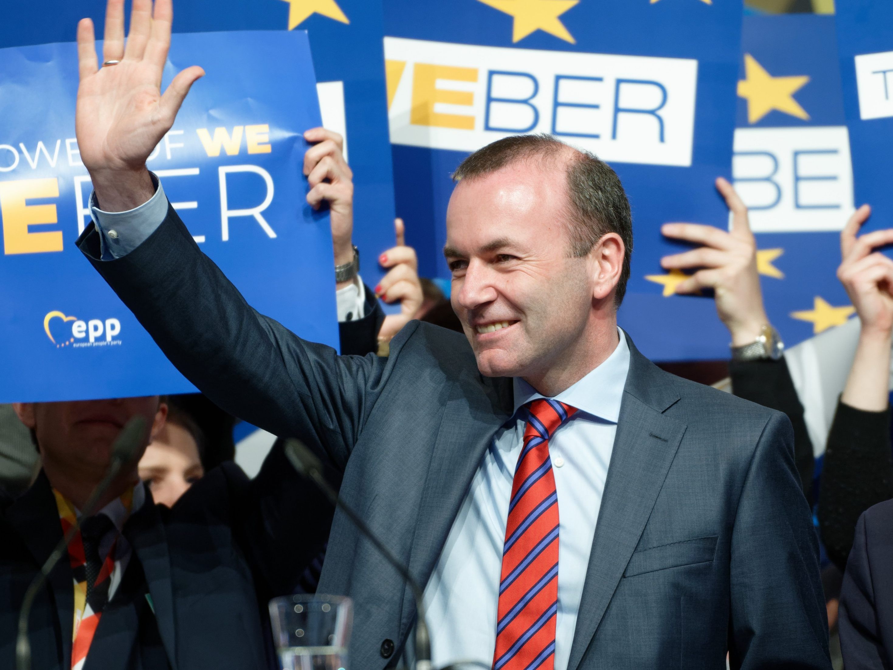 Manfred Weber wurde als Vorsitzender wiedergewählt. Manfred Weber wurde als Vorsitzender wiedergewählt.