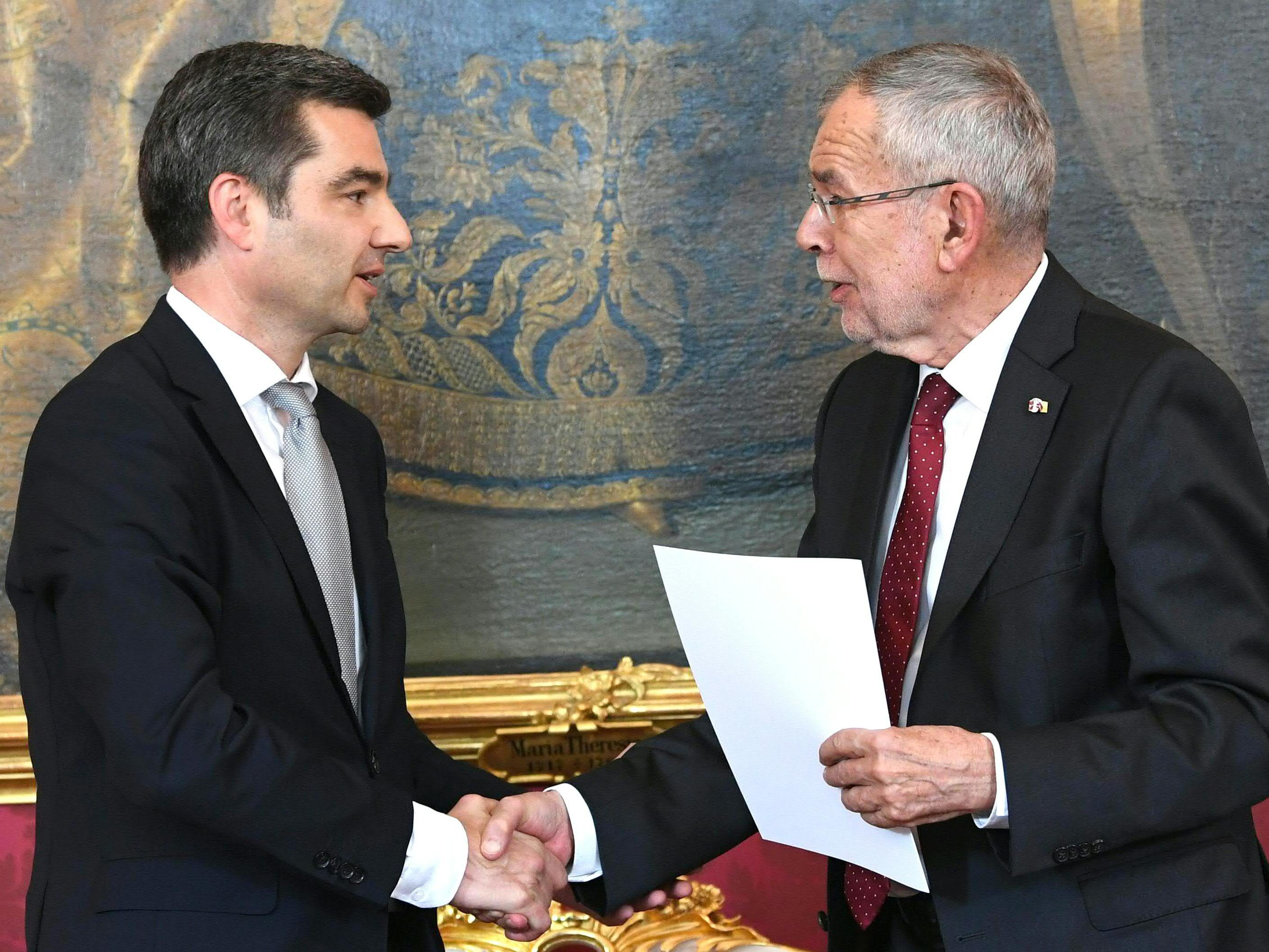 Am Montag wurde Peschorn von Van der Bellen angelobt. Am Montag wurde Peschorn von Van der Bellen angelobt.