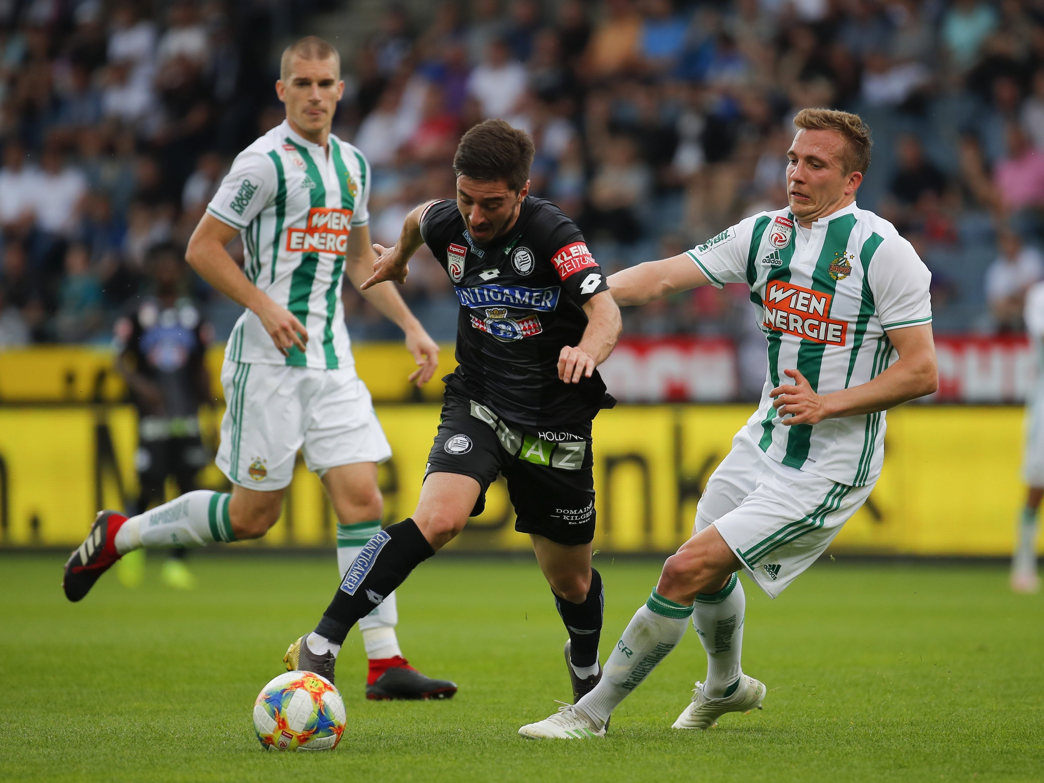 Sturm Graz sicherte sich das letzte Europacup-Ticket. Sturm Graz sicherte sich das letzte Europacup-Ticket.