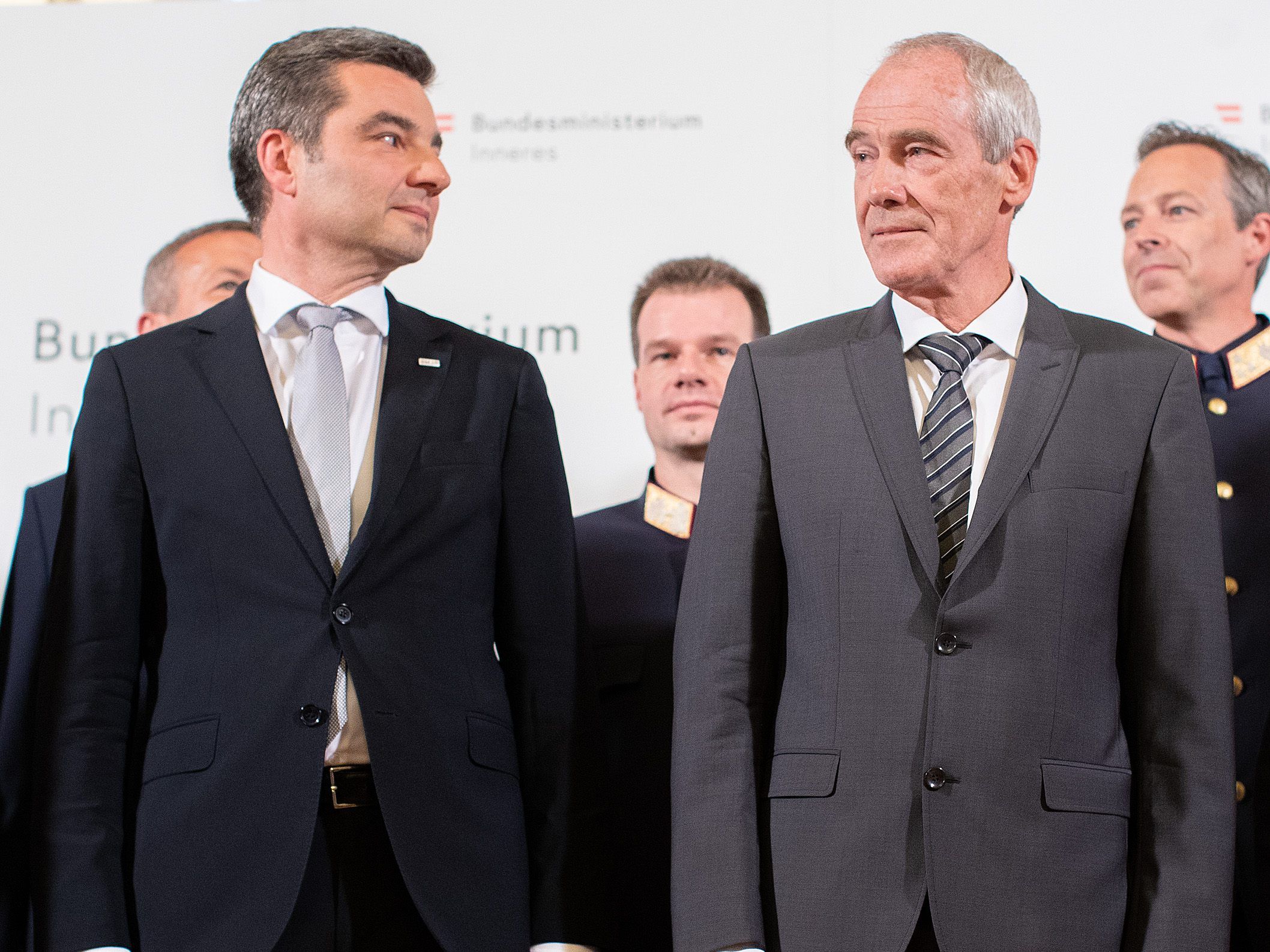 Im Innenministerium wurde das Amt offiziell übergeben.