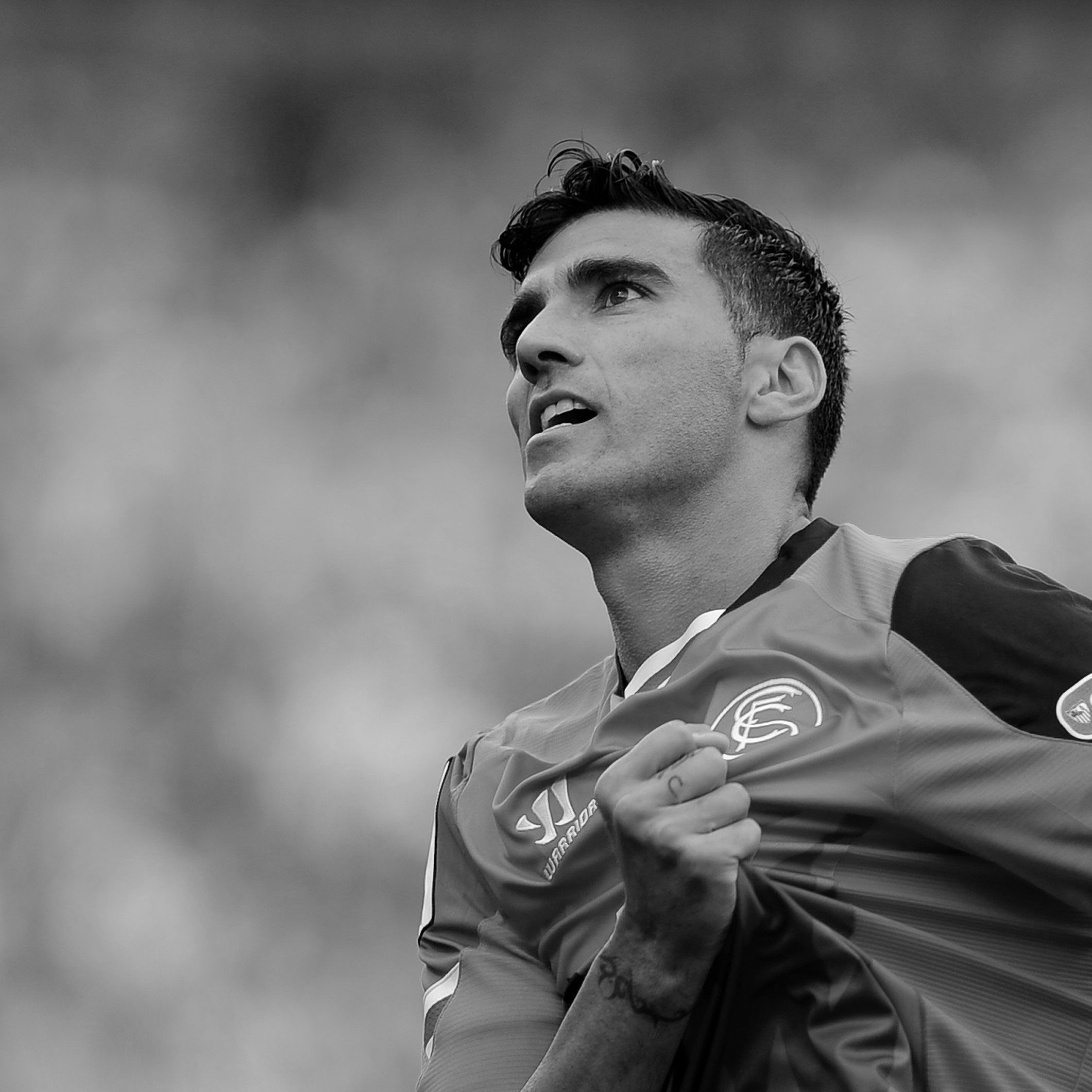 Der frühere spanische Fußball-Nationalspieler Jose Antonio Reyes ist im Alter von 35 Jahren bei einem Verkehrsunfall ums Leben gekommen.