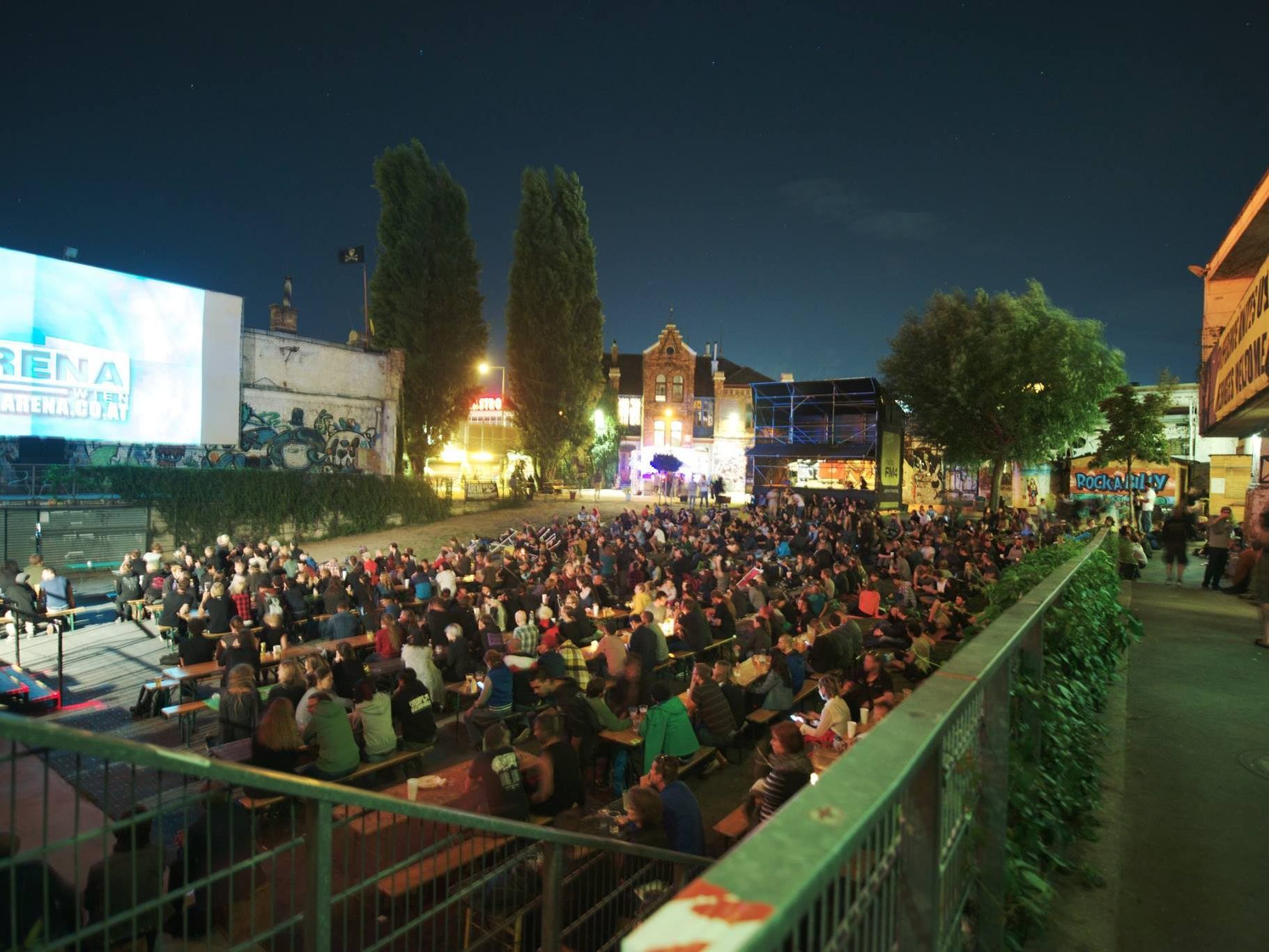 Das Sommerkino lockt wieder zahlreiche Besucher in den ehemaligen Schlachthof in Erdberg Das Sommerkino lockt wieder zahlreiche Besucher in den ehemaligen Schlachthof in Erdberg